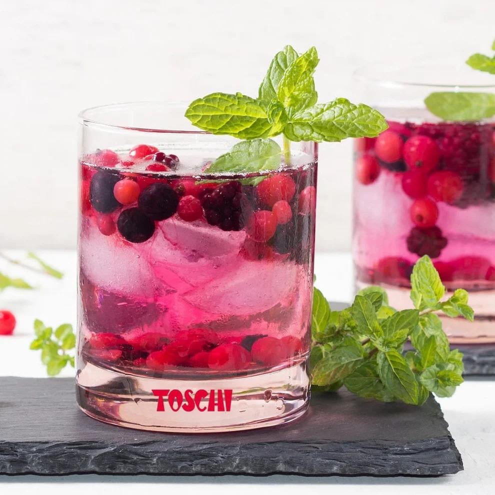TOSCHI Siyah Frenk Üzümü Şurubu | Yüksek Konsantre | Katkısız ve Glutensiz | İtalya Ürünü | 1000 ml
