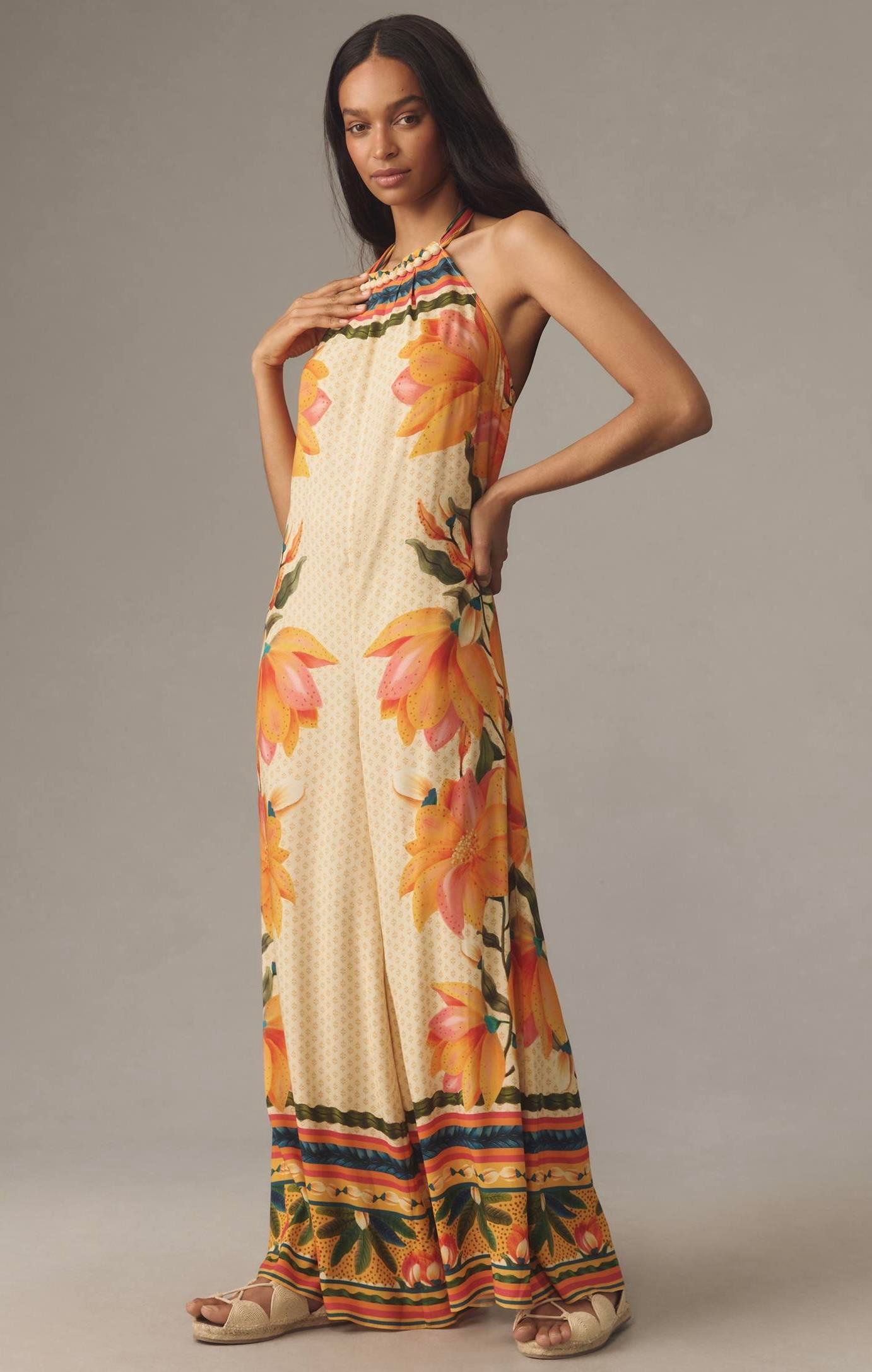 Çiçek Desenli Sırt Dekolteli İpek Saten Tulum