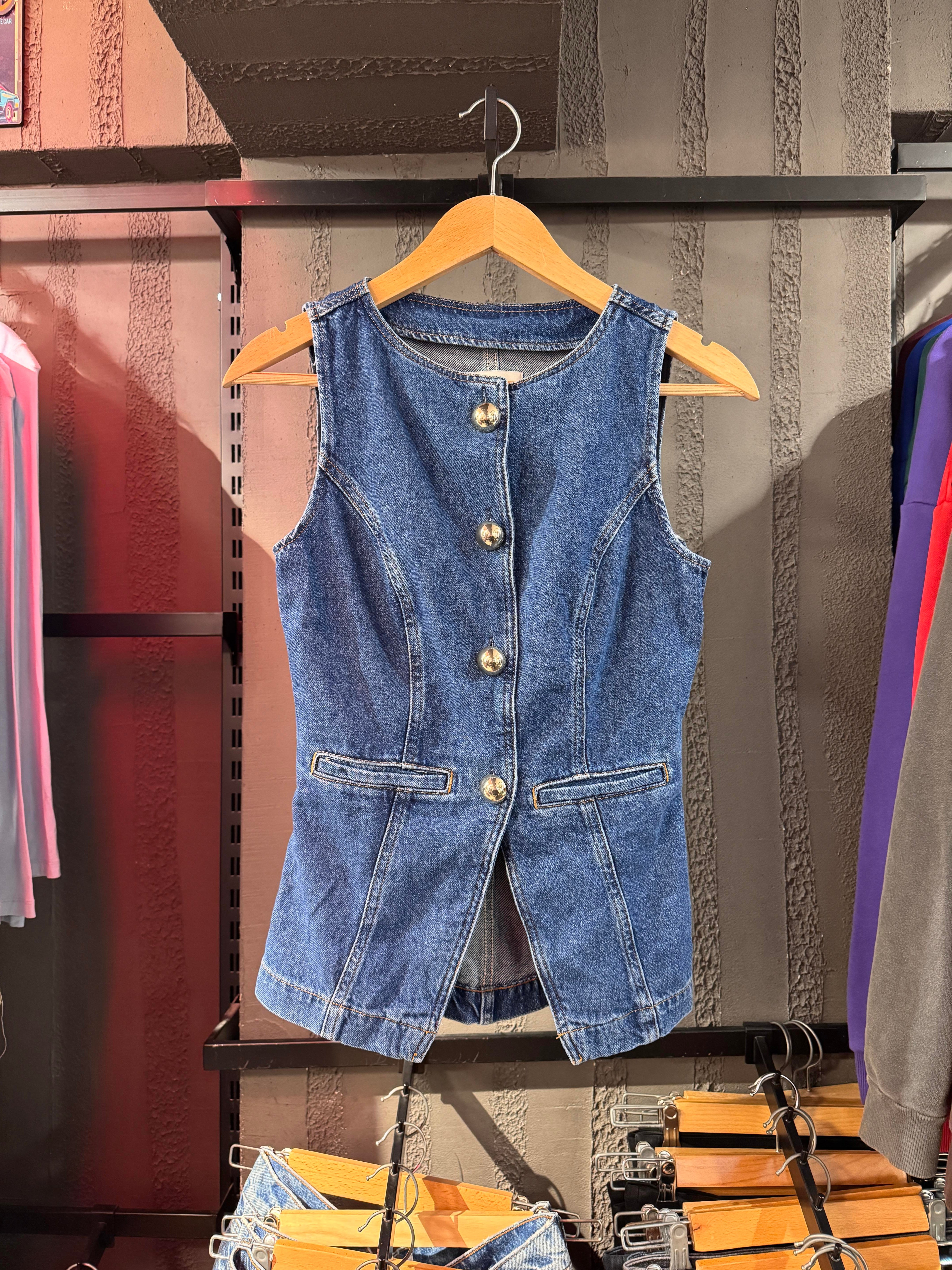 Düğme Detaylı Mavi Kot Bluz