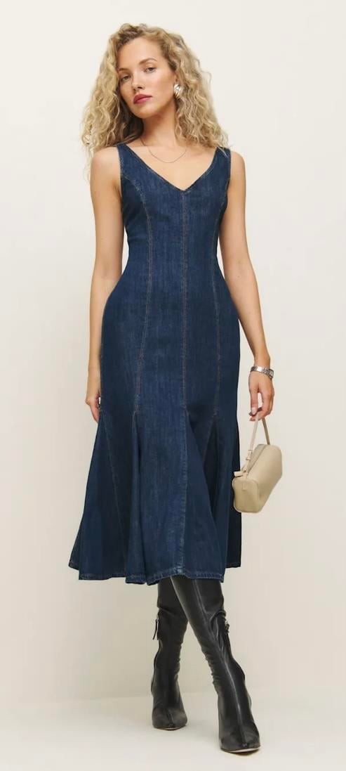 Eteği Bol Askılı İnce Jean Elbise