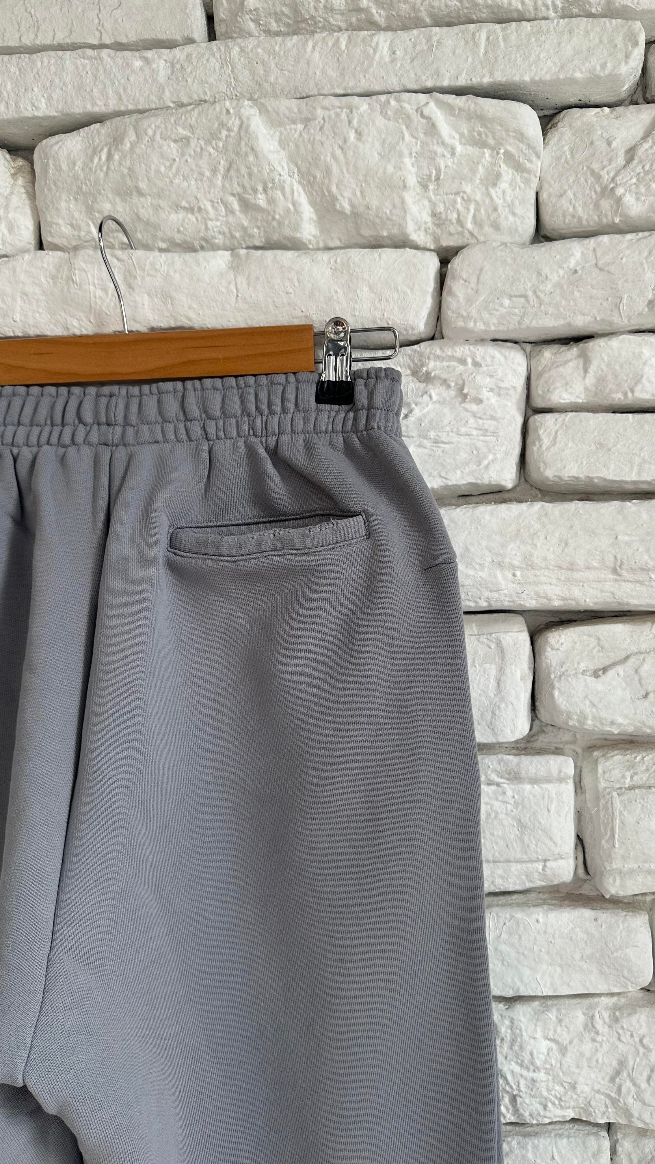 İthal Marka Baskılı Lastikli Cep Detaylı Gri Eşofman 