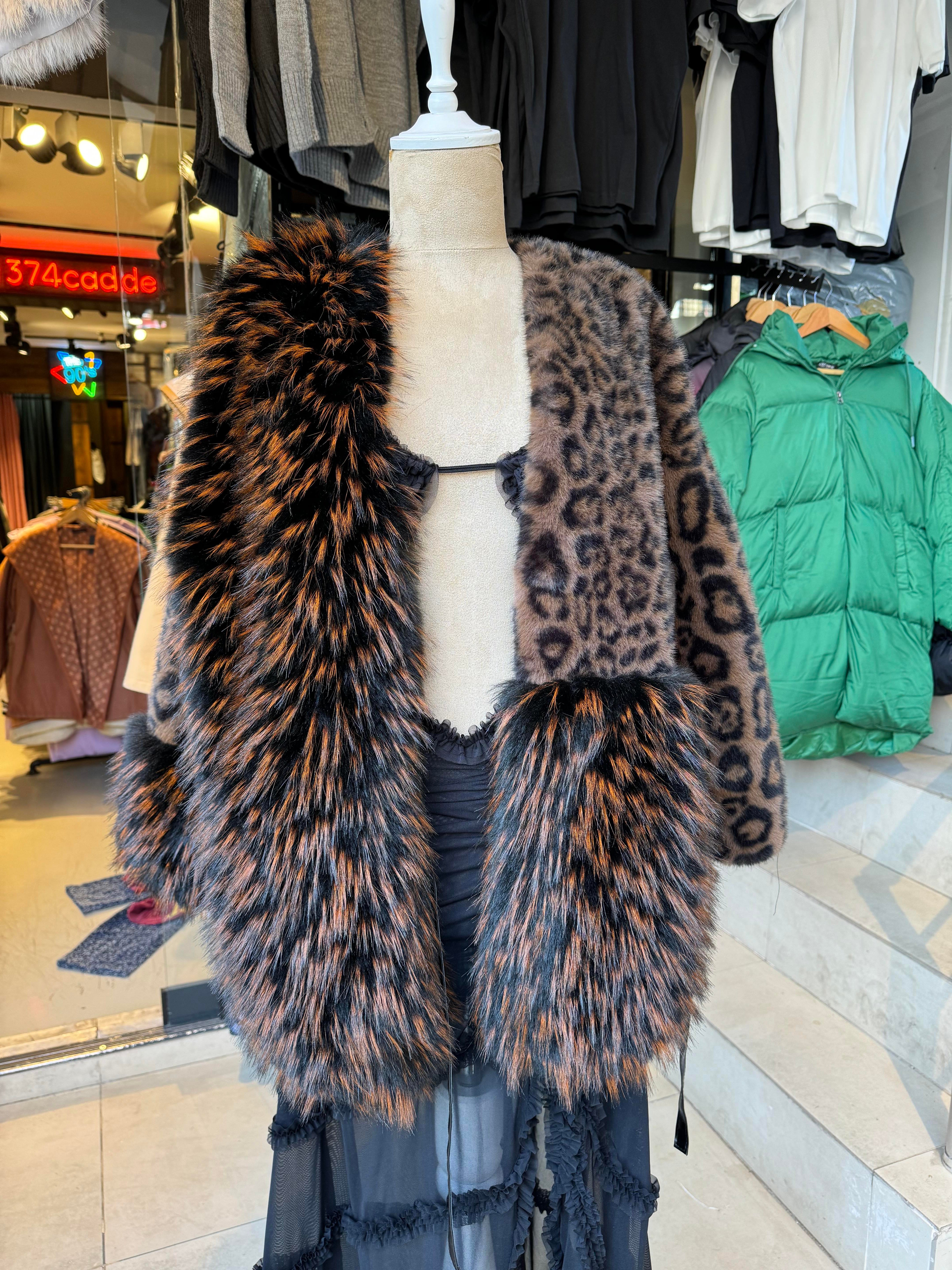 Leopar Desenli İthal Kürk 
