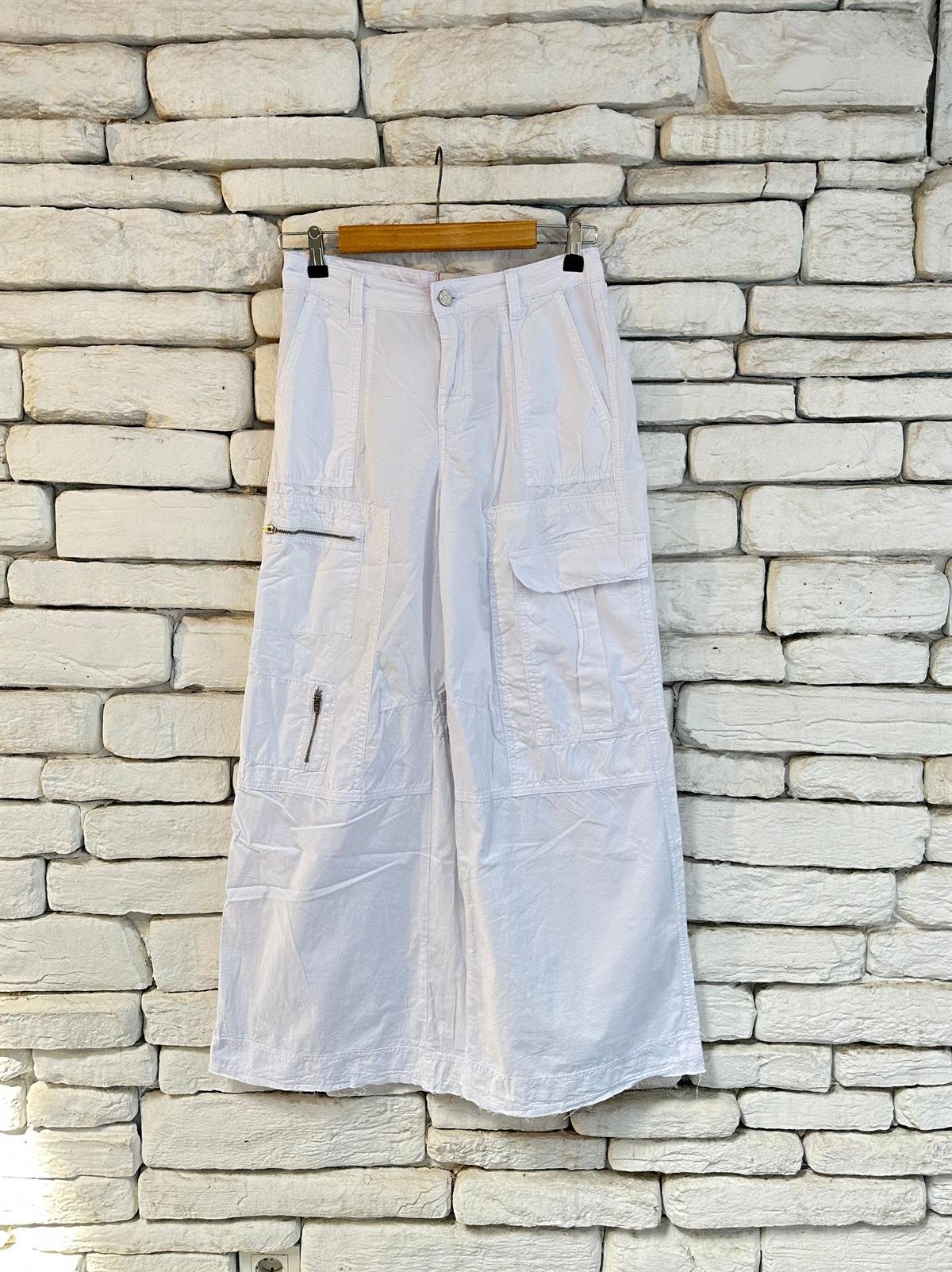 Urban outfitters paraşüt pantolon