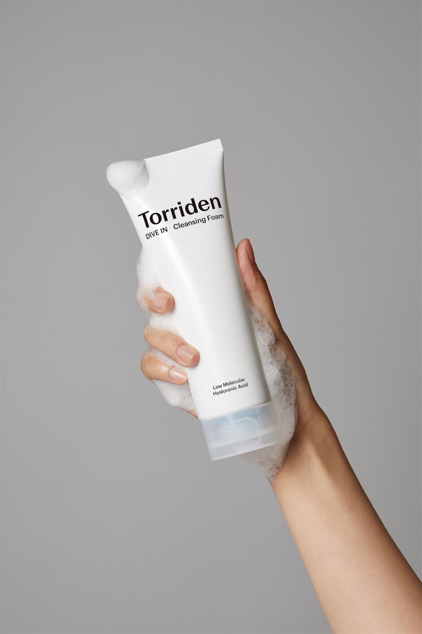  DIVE-IN Low Molecular Hyaluronic Acid Cleansing Foam 150ml
