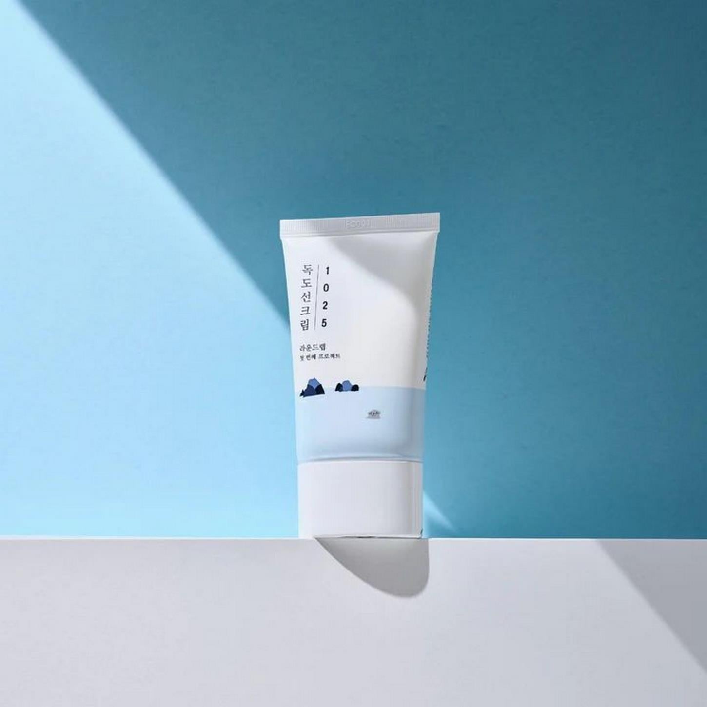 Round Lab 1025 Dokdo Sunscreen - Niacinamide & Hyalüronik Asit İçeren Hassas Cilt Güneş Koruyucu 50ml