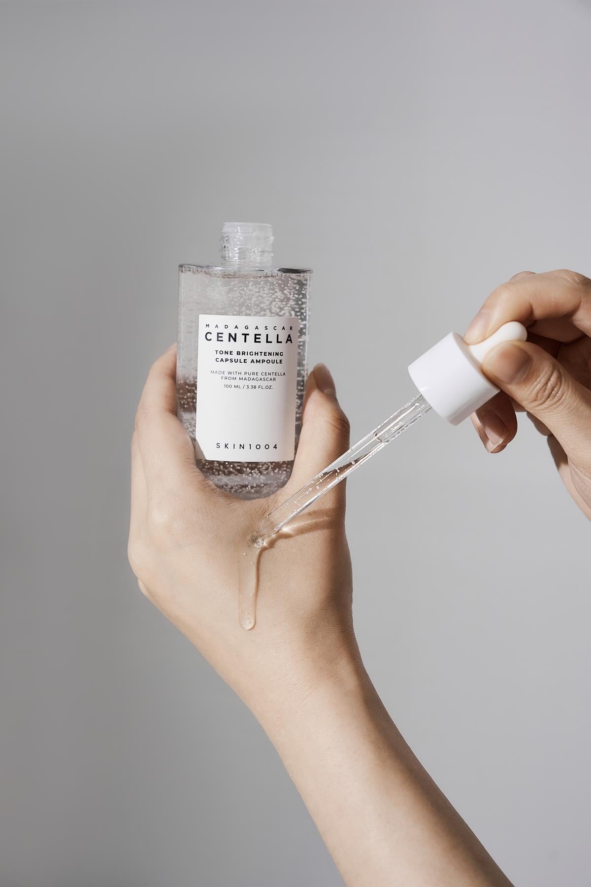 Skin1004 Madagascar Centella Tone Brightening Capsule Ampoule - Ton Eşitleyici Yatıştırıcı Ampul 100ml