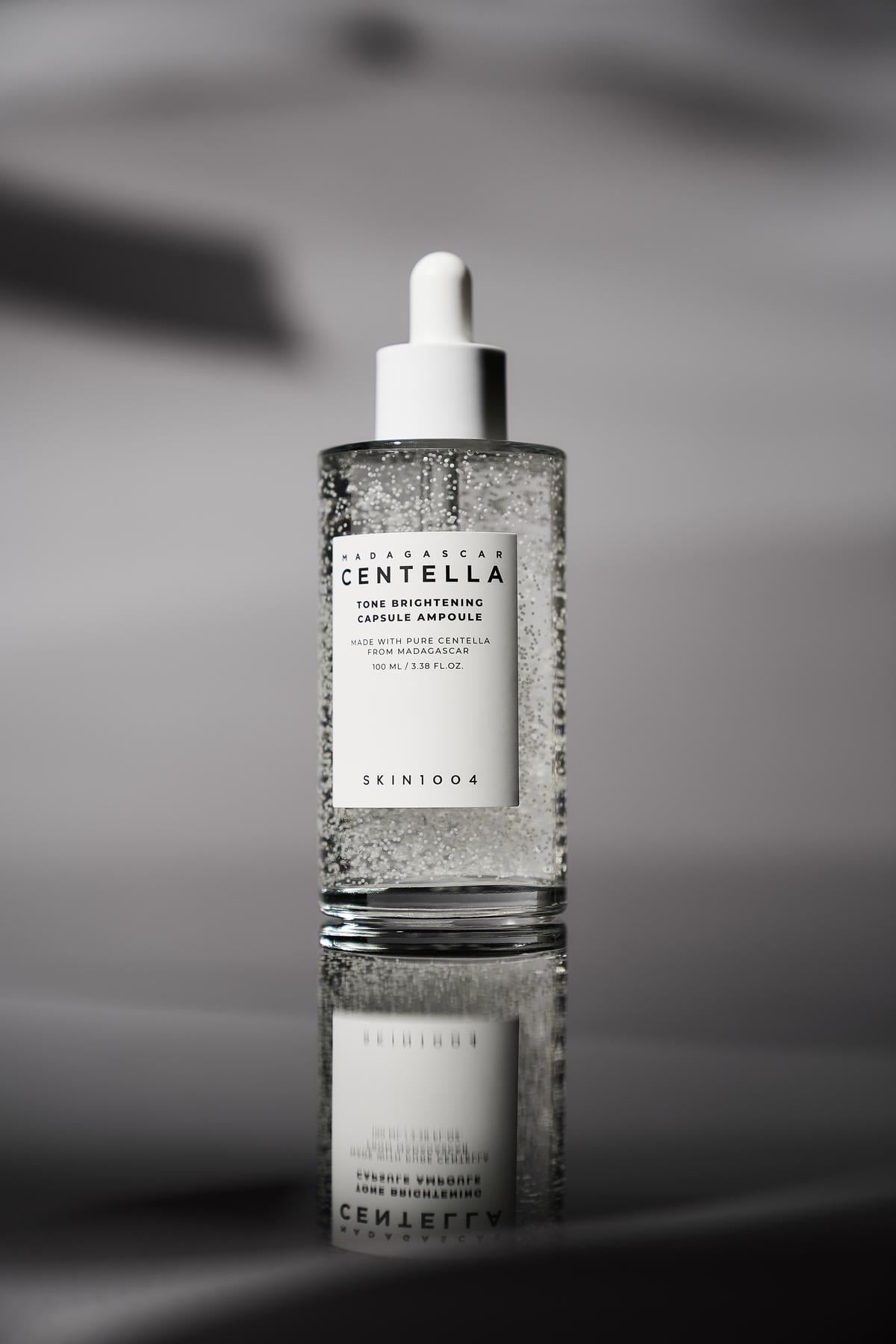 Skin1004 Madagascar Centella Tone Brightening Capsule Ampoule - Ton Eşitleyici Yatıştırıcı Ampul 100ml
