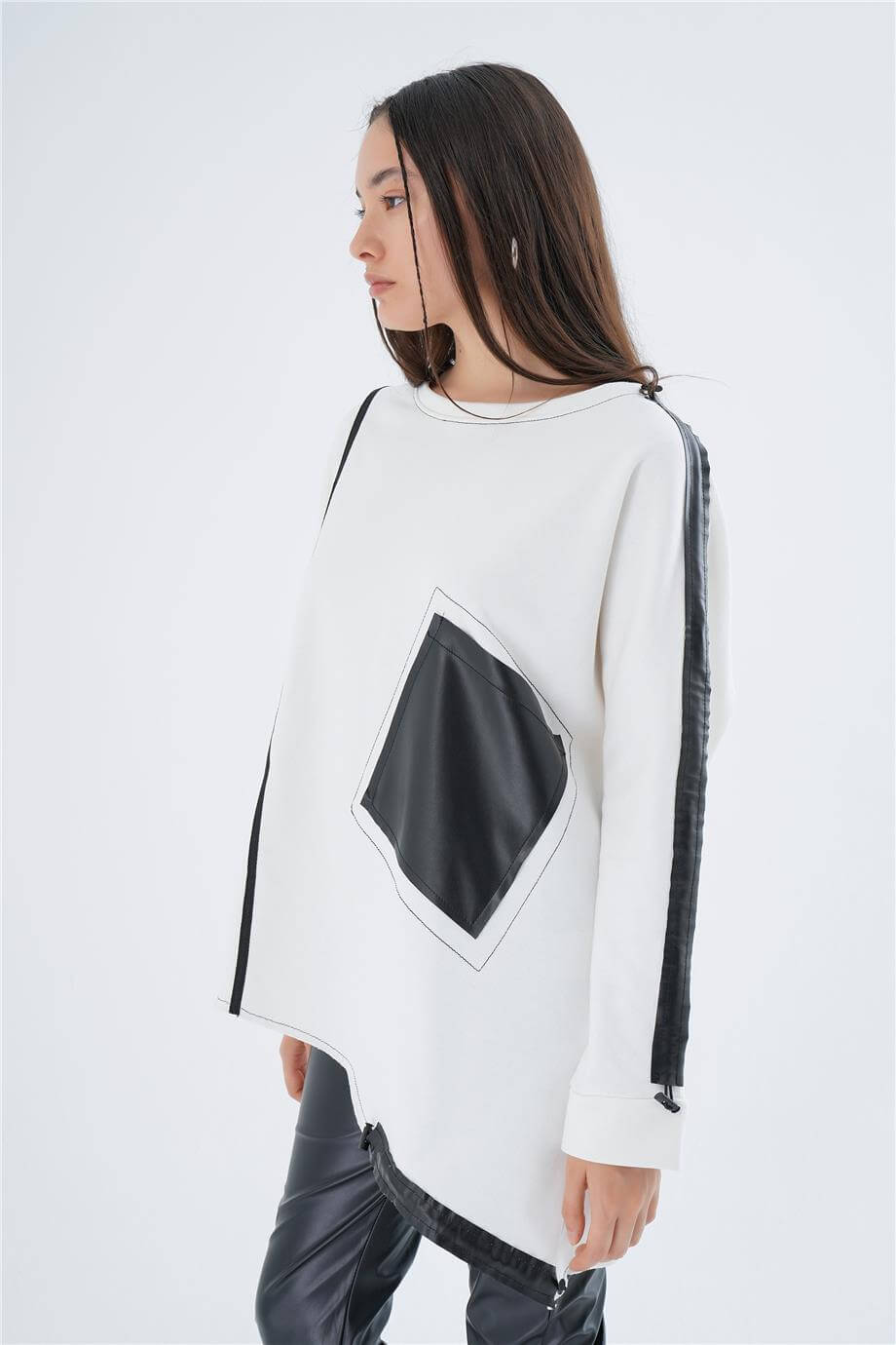 DERİ CEPLİ OVERSIZE SWEAT