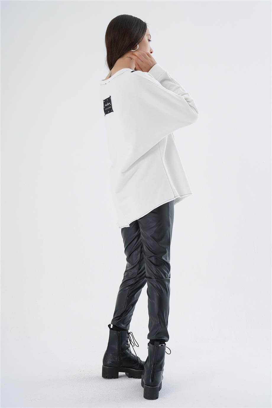DERİ CEPLİ OVERSIZE SWEAT