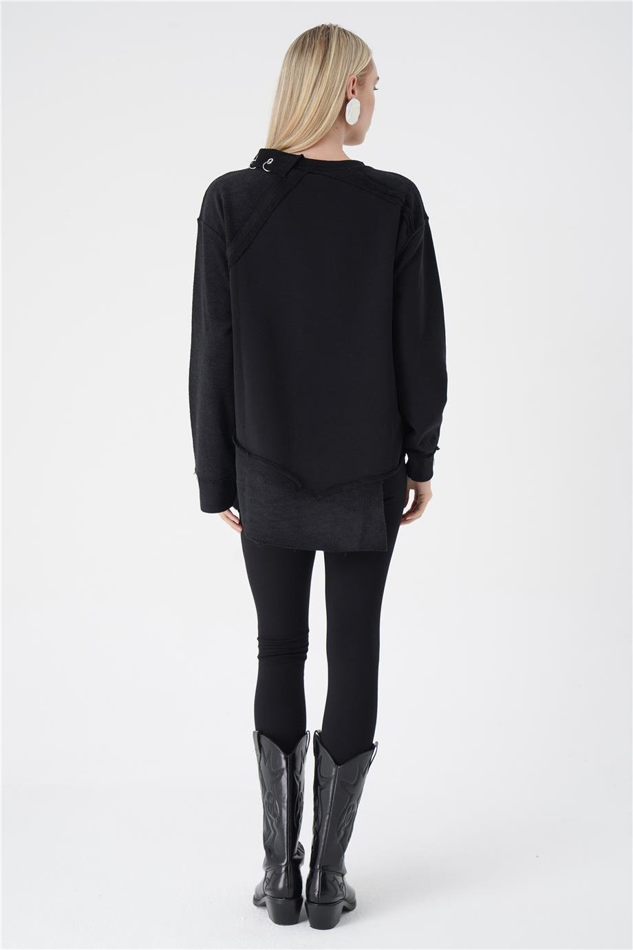 YAKA DETAYLI ASİMETRİK SWEAT
