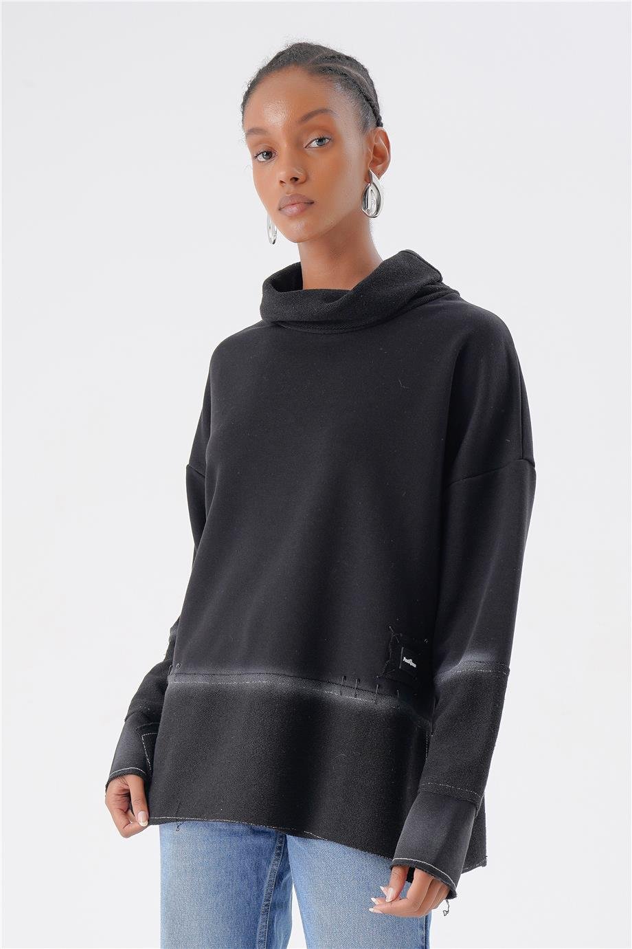 YÜKSEK YAKALI SWEAT