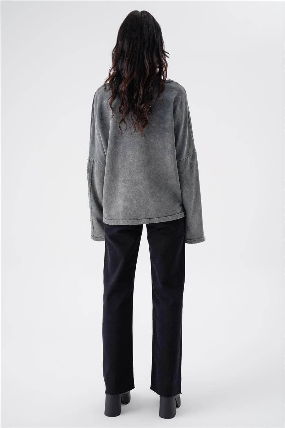 ZIMBALI YIKAMA SWEATSHIRT