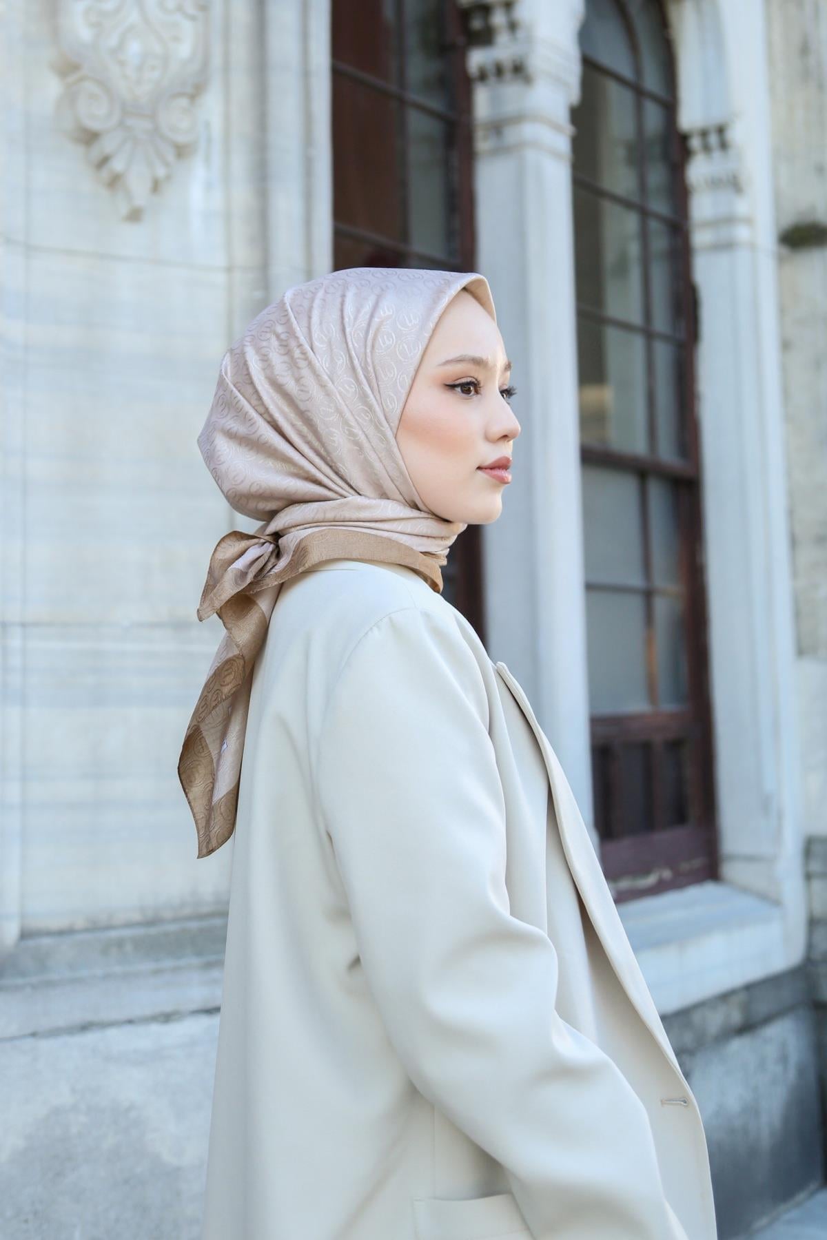 Hint İpek  Monogram Eşarp MONOV10-15