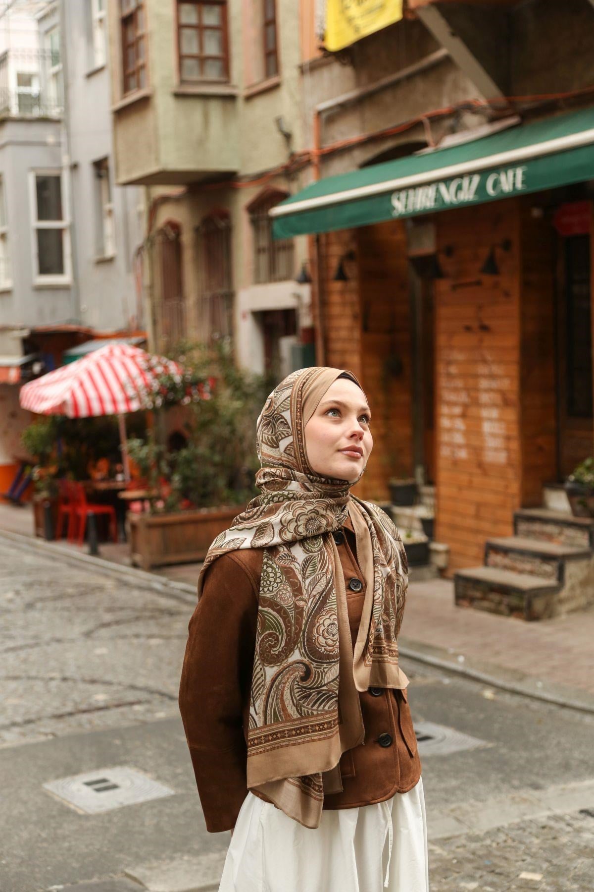 Petra Desen Şal
