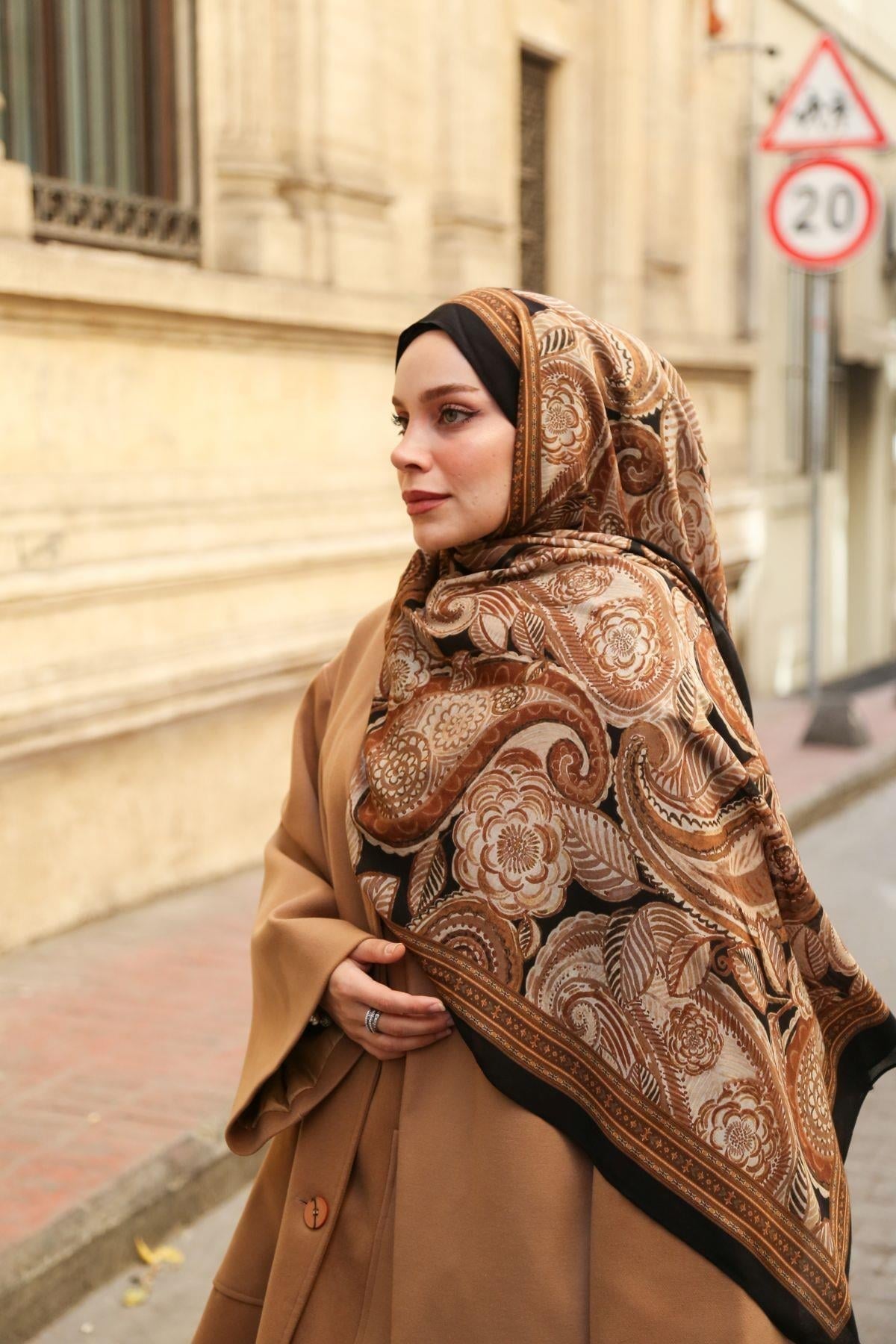 Petra Desen Şal