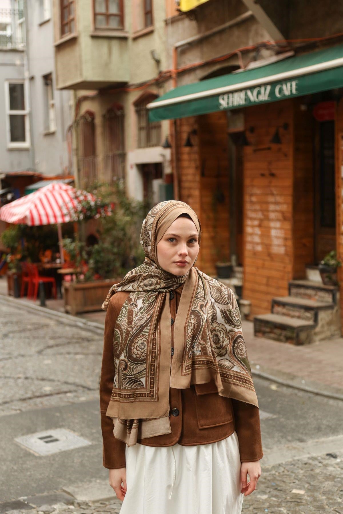 Petra Desen Şal