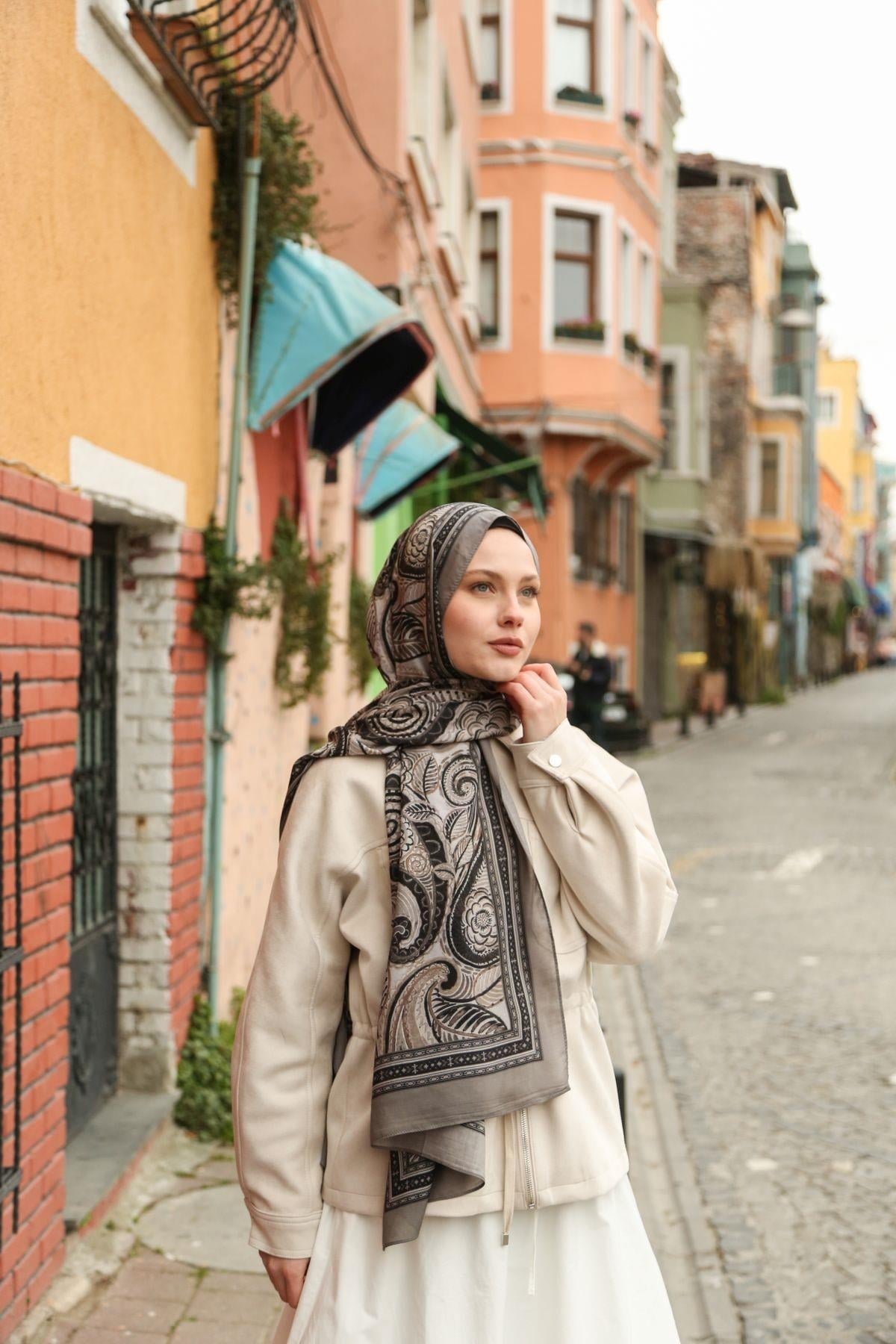Petra Desen Şal