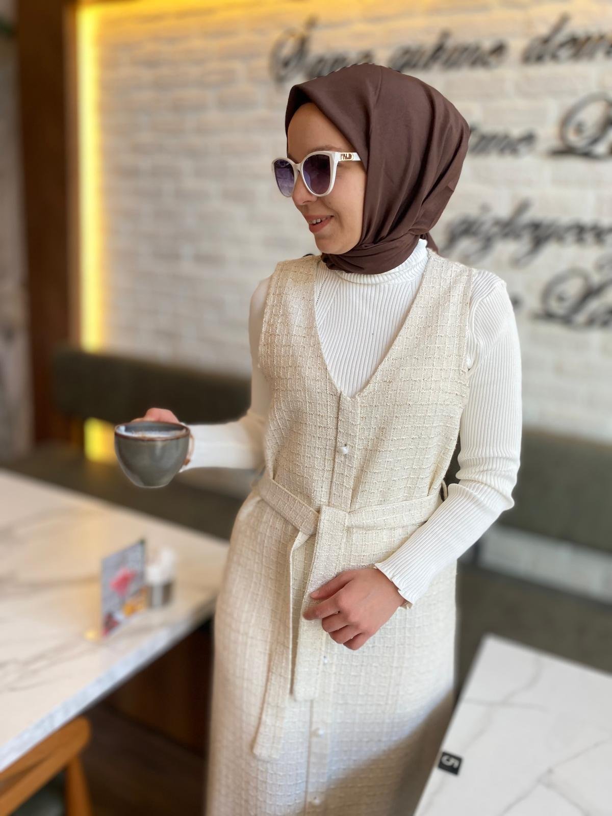 TÜVİT JİLE EKRU 