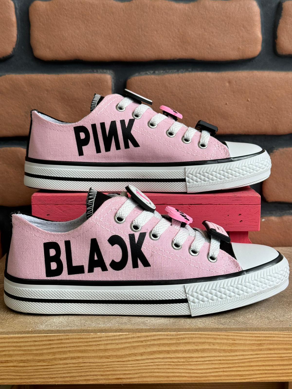 Blackpink Yazı Baskılılı Siyah/Pembe Çİft Renkli Bağcık Süslü (lisa-rose-jisoo-jennie Tercihe Göre Bağcık Süsü Değişebilir)Spor Ayakkabı Sneaker