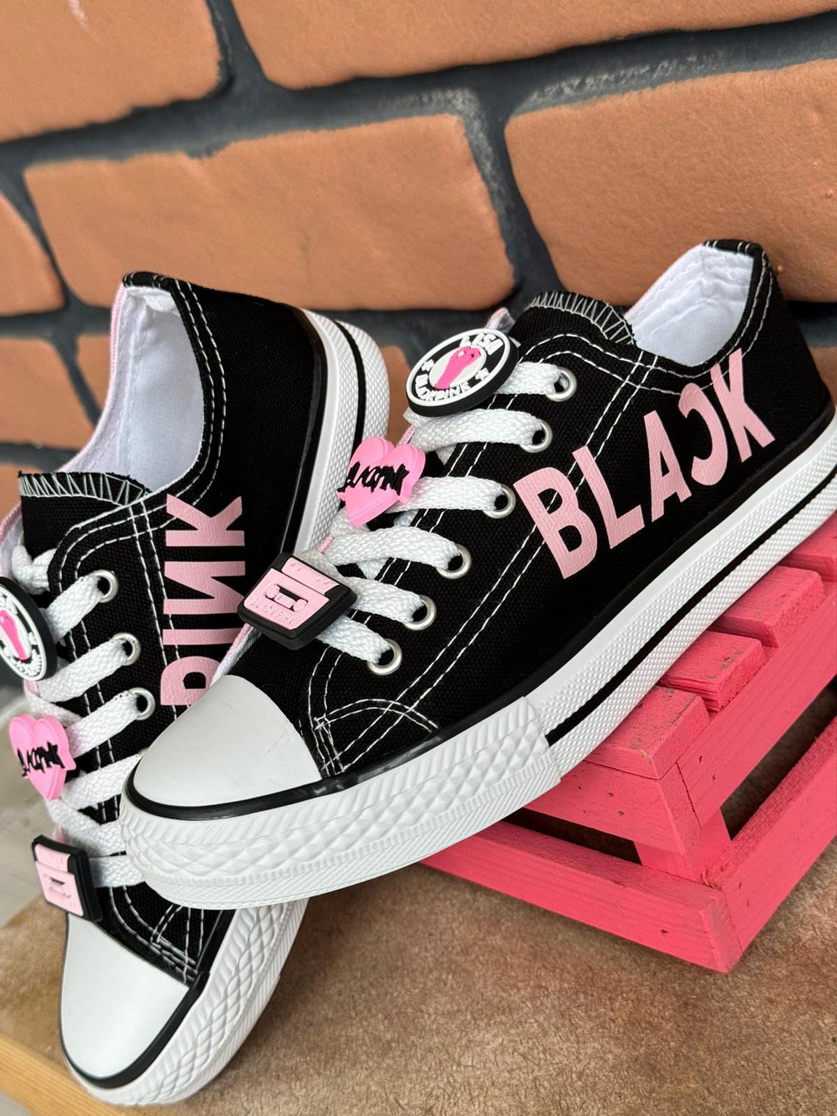 Blackpink Yazı Baskılılı Siyah/Pembe Çİft Renkli Bağcık Süslü (lisa-rose-jisoo-jennie Tercihe Göre Bağcık Süsü Değişebilir)Spor Ayakkabı Sneaker