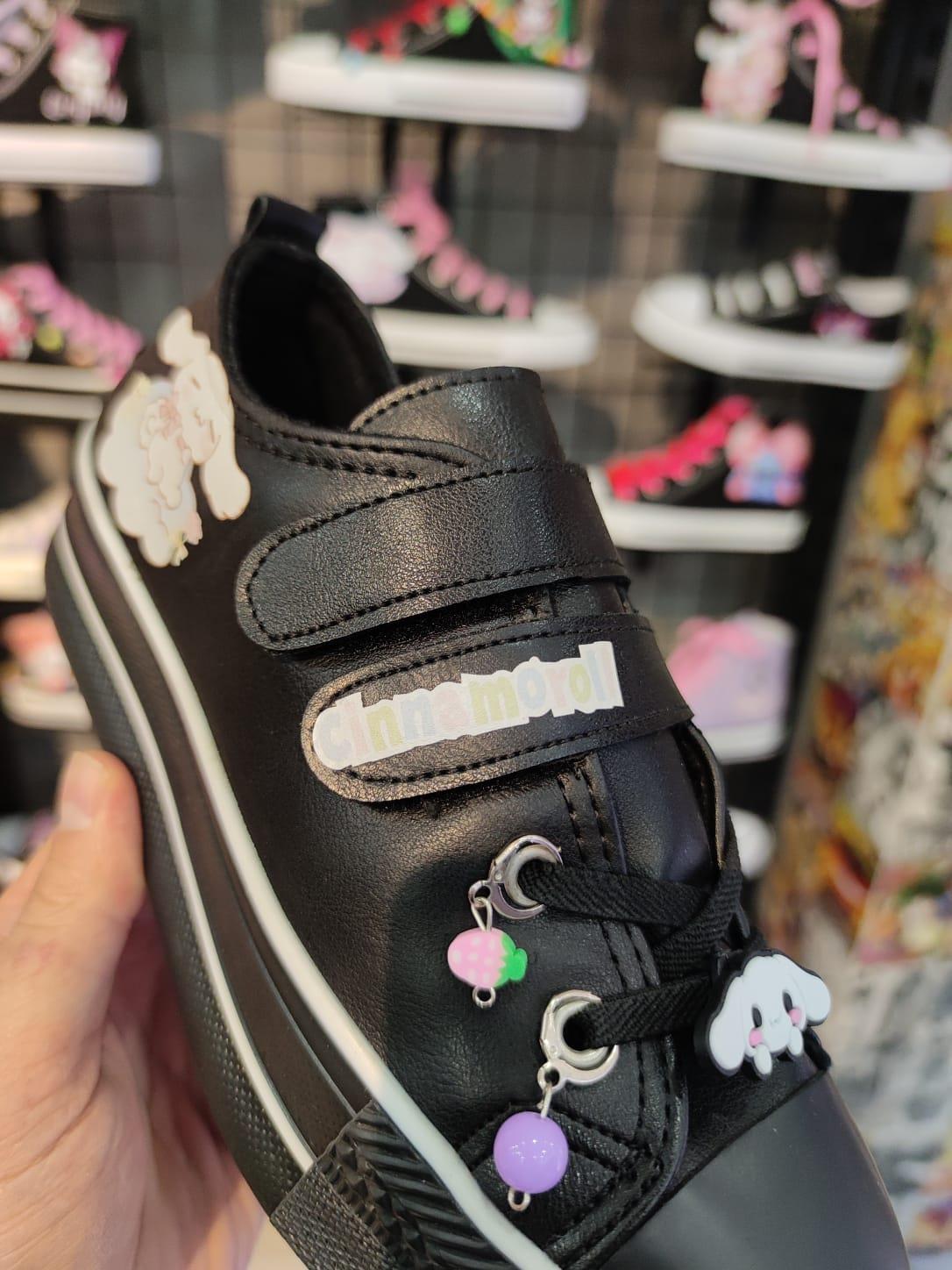 Cinnamoroll Baskılı Siyah Çırtlı Süslemeli  Deri Spor Ayakkabı Sneaker