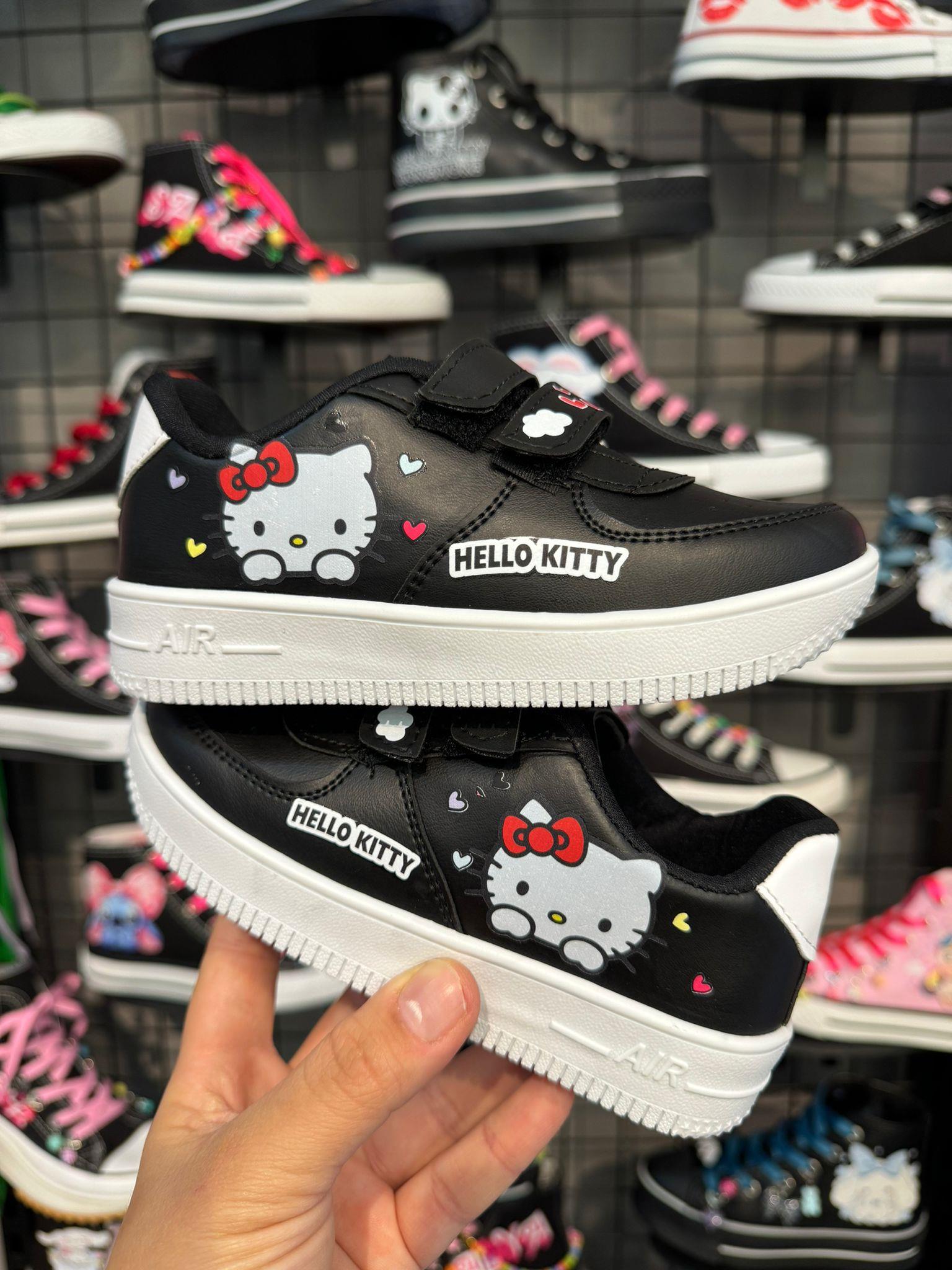 Hellokitty Baskılı Siyah Çırtlı Kız Çocuk Ayakkabı 