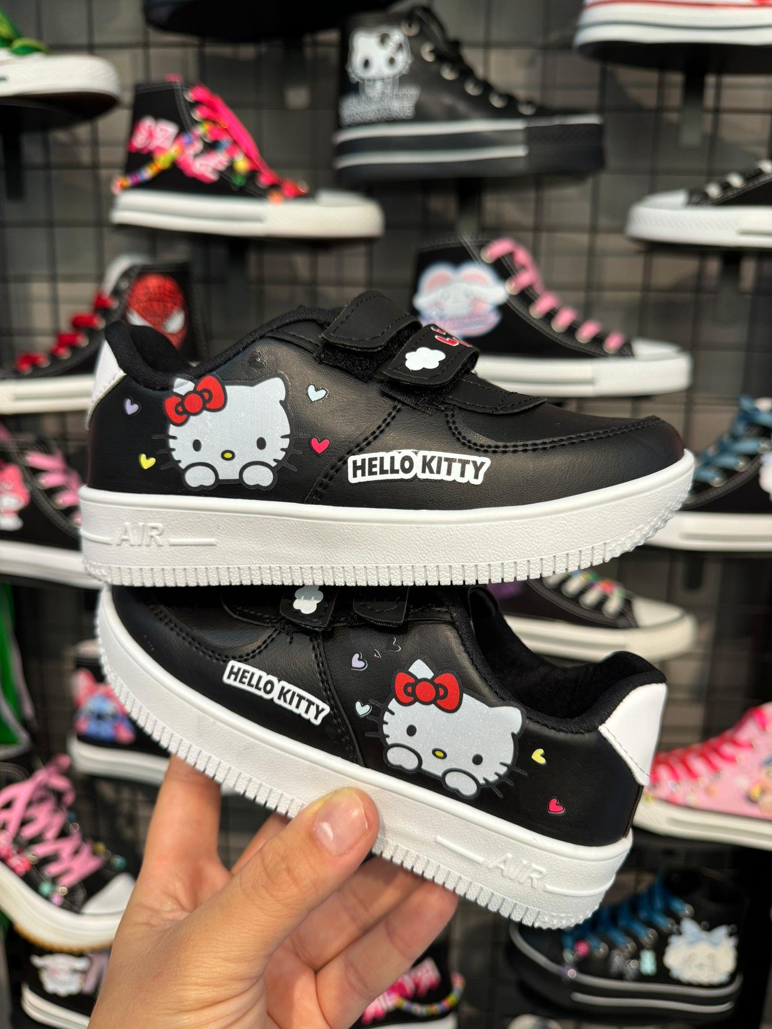 Hellokitty Baskılı Siyah Çırtlı Kız Çocuk Ayakkabı 