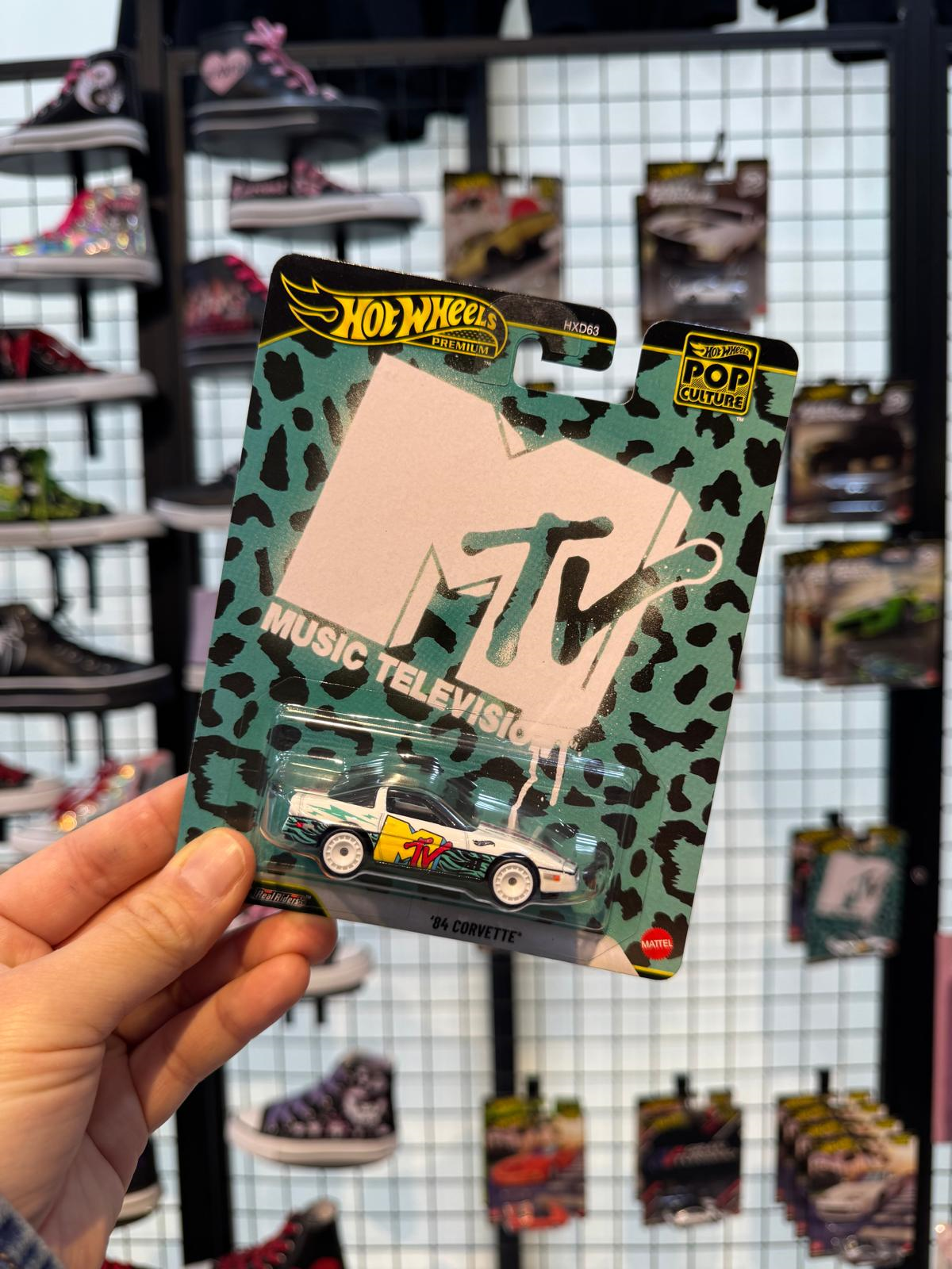 Hot Wheels Preimum Seri Lisanslı Araba(mtv)