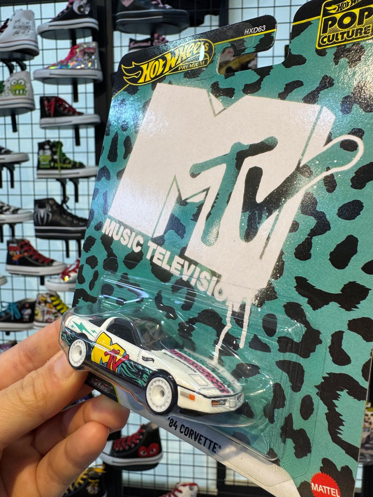 Hot Wheels Preimum Seri Lisanslı Araba(mtv)