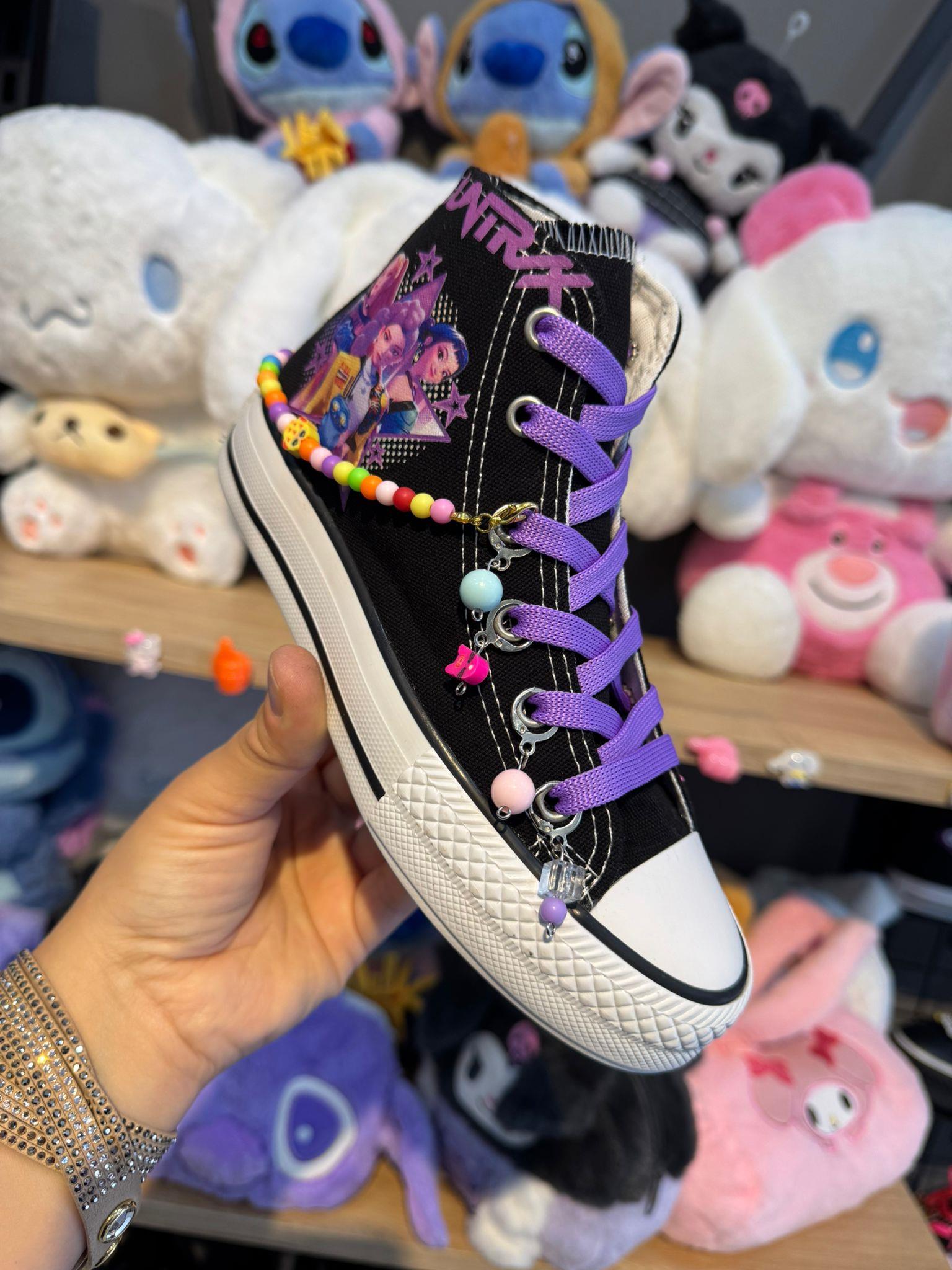 Huntrix Yıldız Baskılı Siyah Boncuk ve Halhallı Spor Ayakkabı Sneaker 