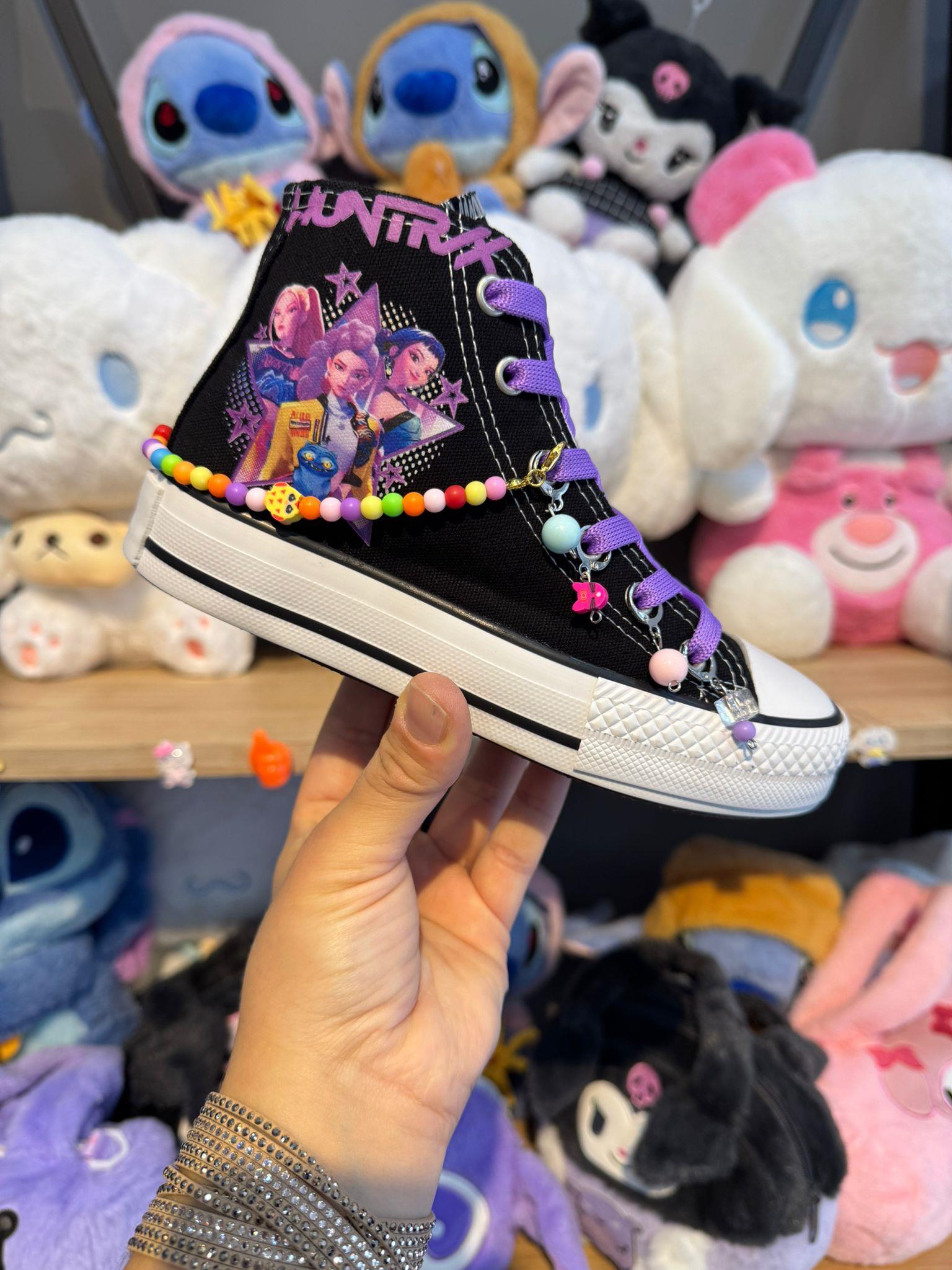 Huntrix Yıldız Baskılı Siyah Boncuk ve Halhallı Spor Ayakkabı Sneaker 