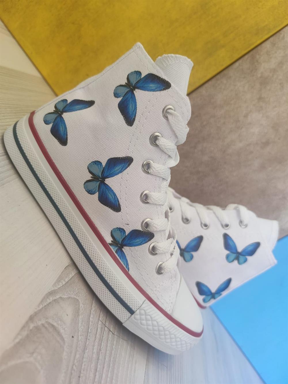 Kelebek Baskılı Beyaz Boğazlı Spor Ayakkabı Sneaker