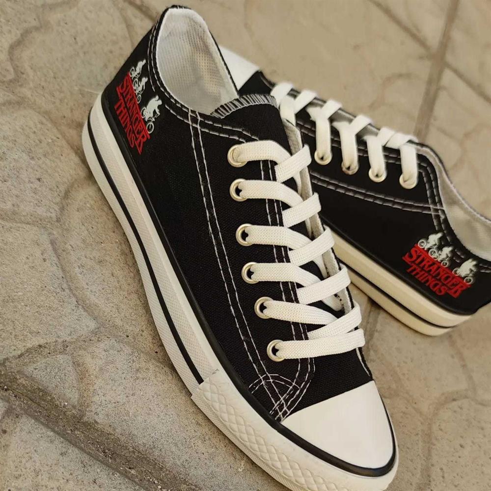 Stanger Things Baskılı Günlük Erkek&Kadın Spor Ayakkabı Sneaker Siyah Spor Ayakkabı Bağcıklı Converse Modeli Kişiye Özel Ayakkabı
