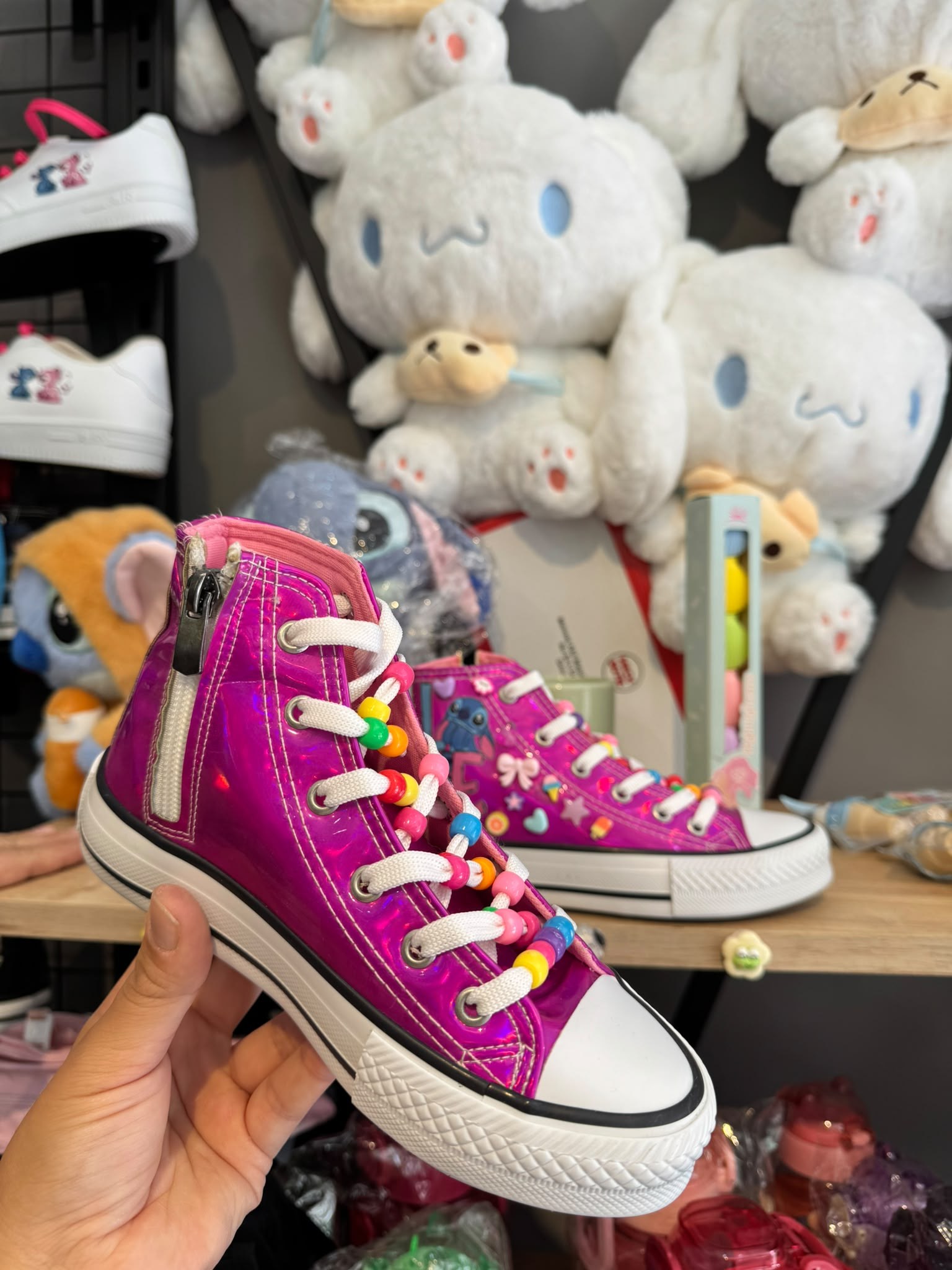 Stitch Baskılı Ve 3D Boncuk Süslemeli Fuşya Hologram Fermuarlı Spor Ayakkabı Sneaker