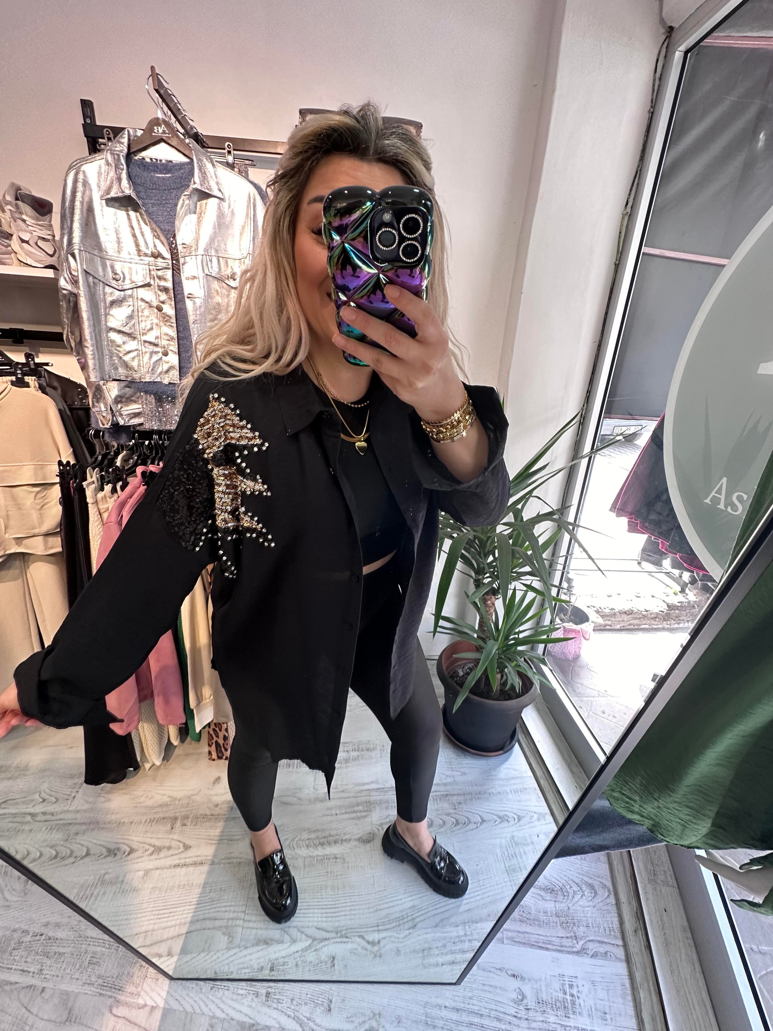 Ayrobin Kumaş Pullu Siyah Gömlek