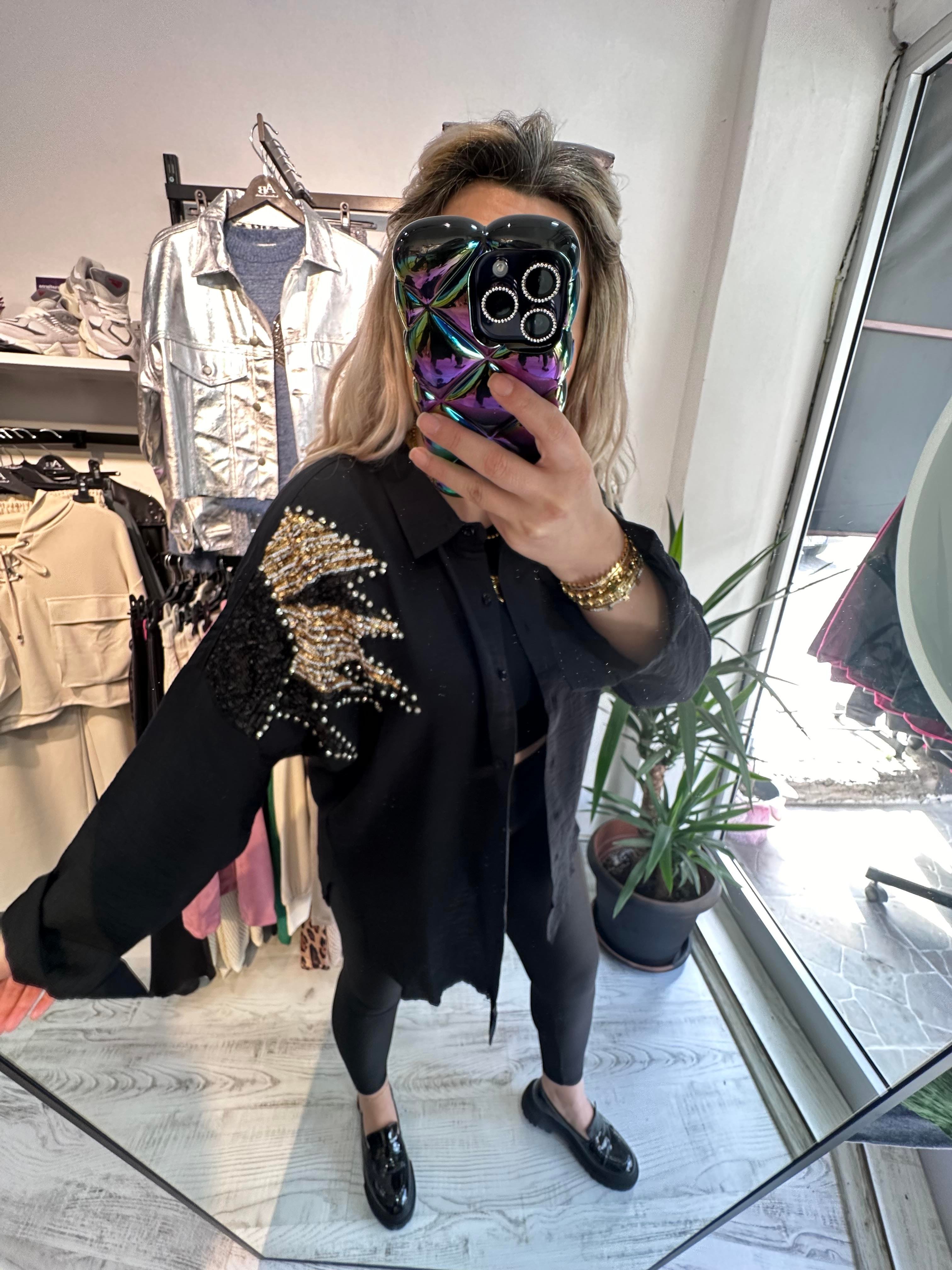 Ayrobin Kumaş Pullu Siyah Gömlek