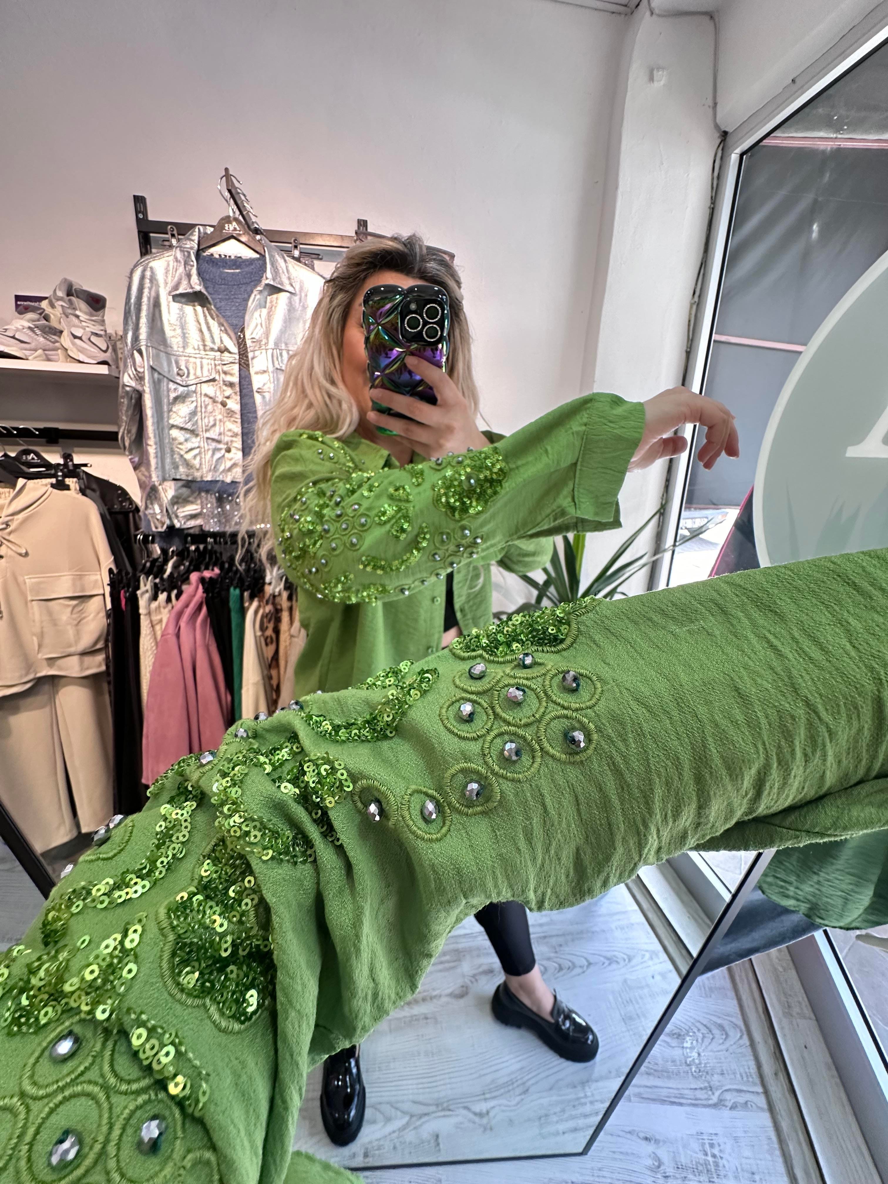 Ayrobin Kumaş Pullu Yeşil Gömlek