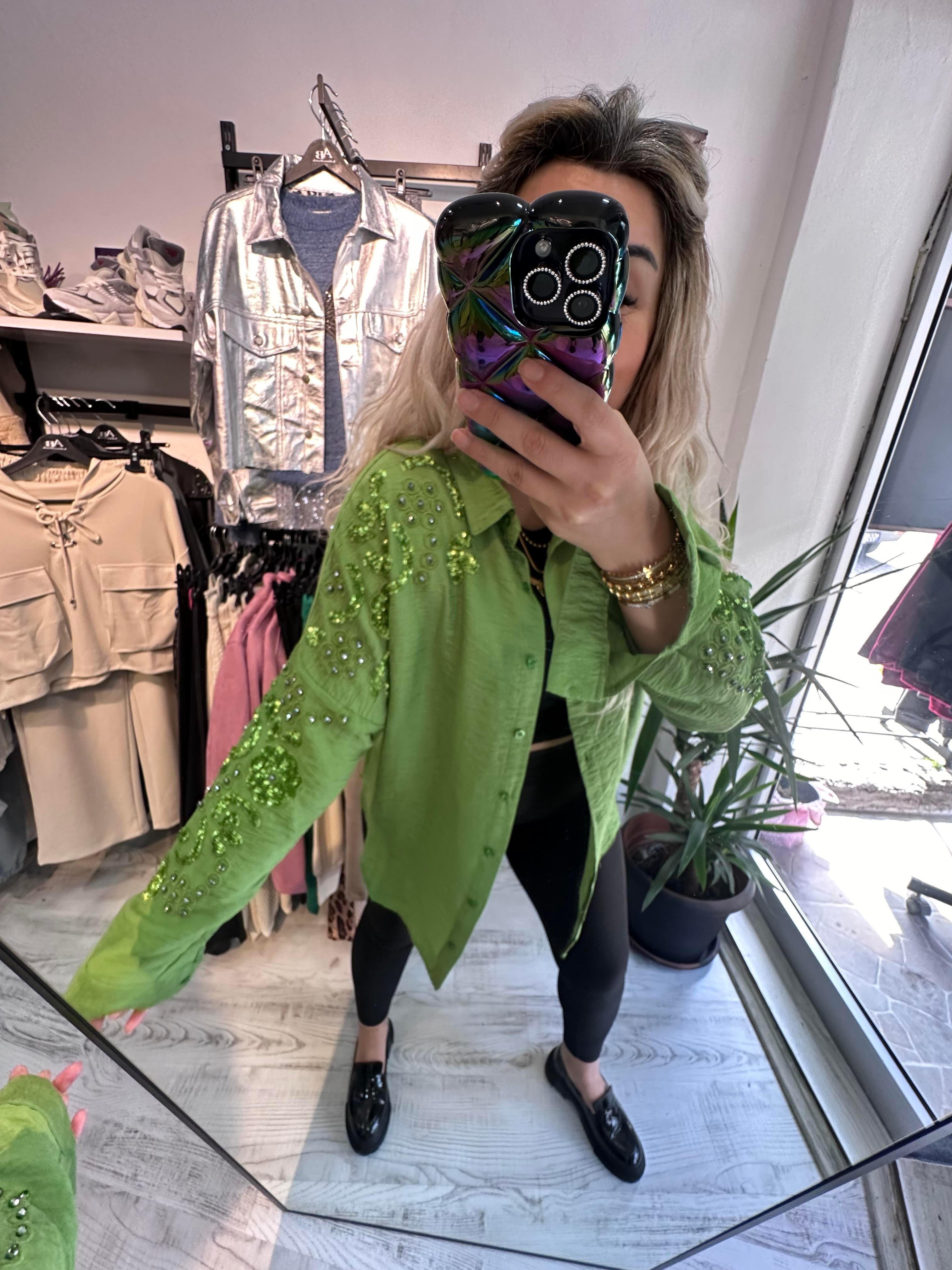 Ayrobin Kumaş Pullu Yeşil Gömlek