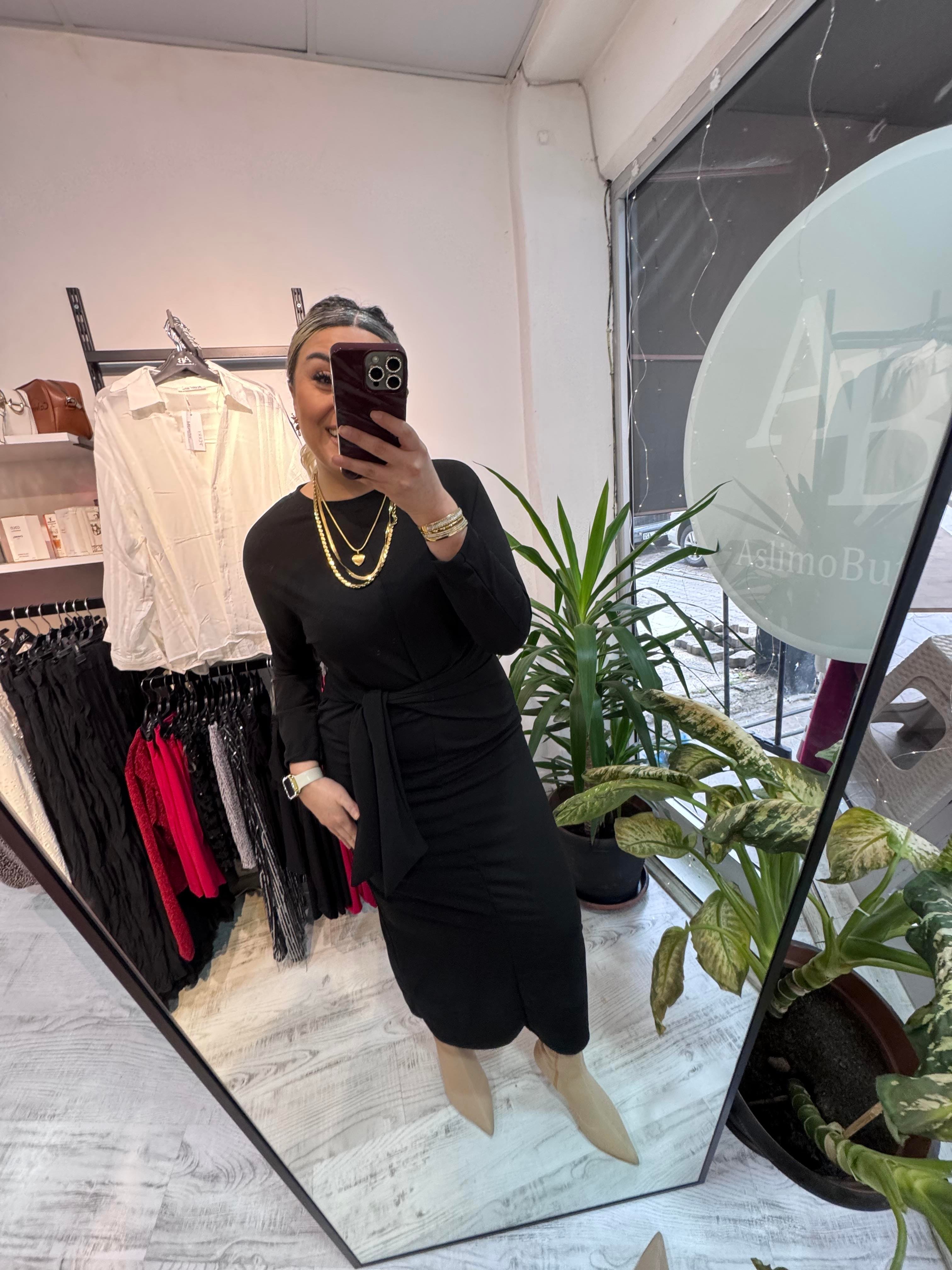 Bağlama Detaylı Siyah Elbise