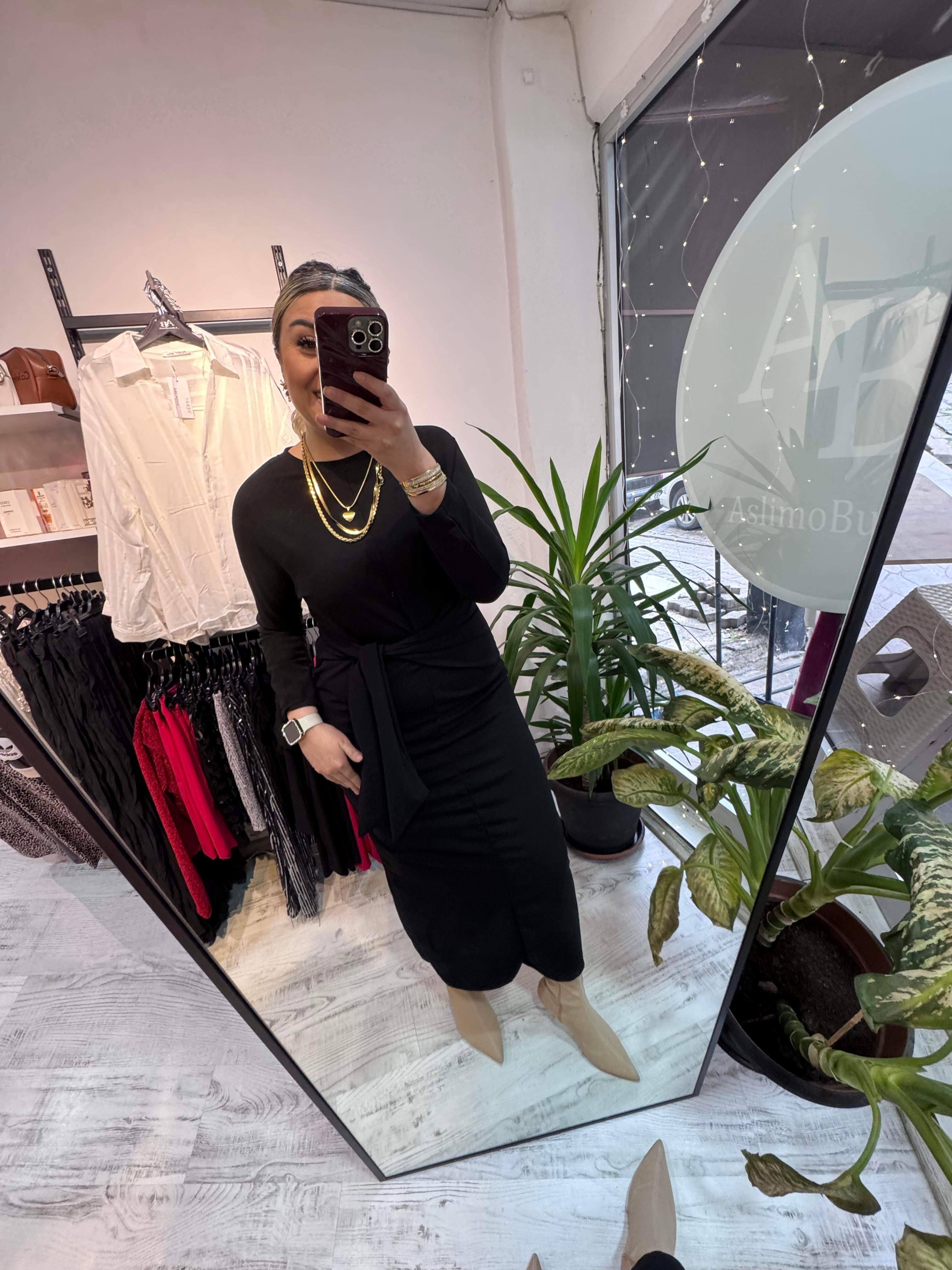 Bağlama Detaylı Siyah Elbise