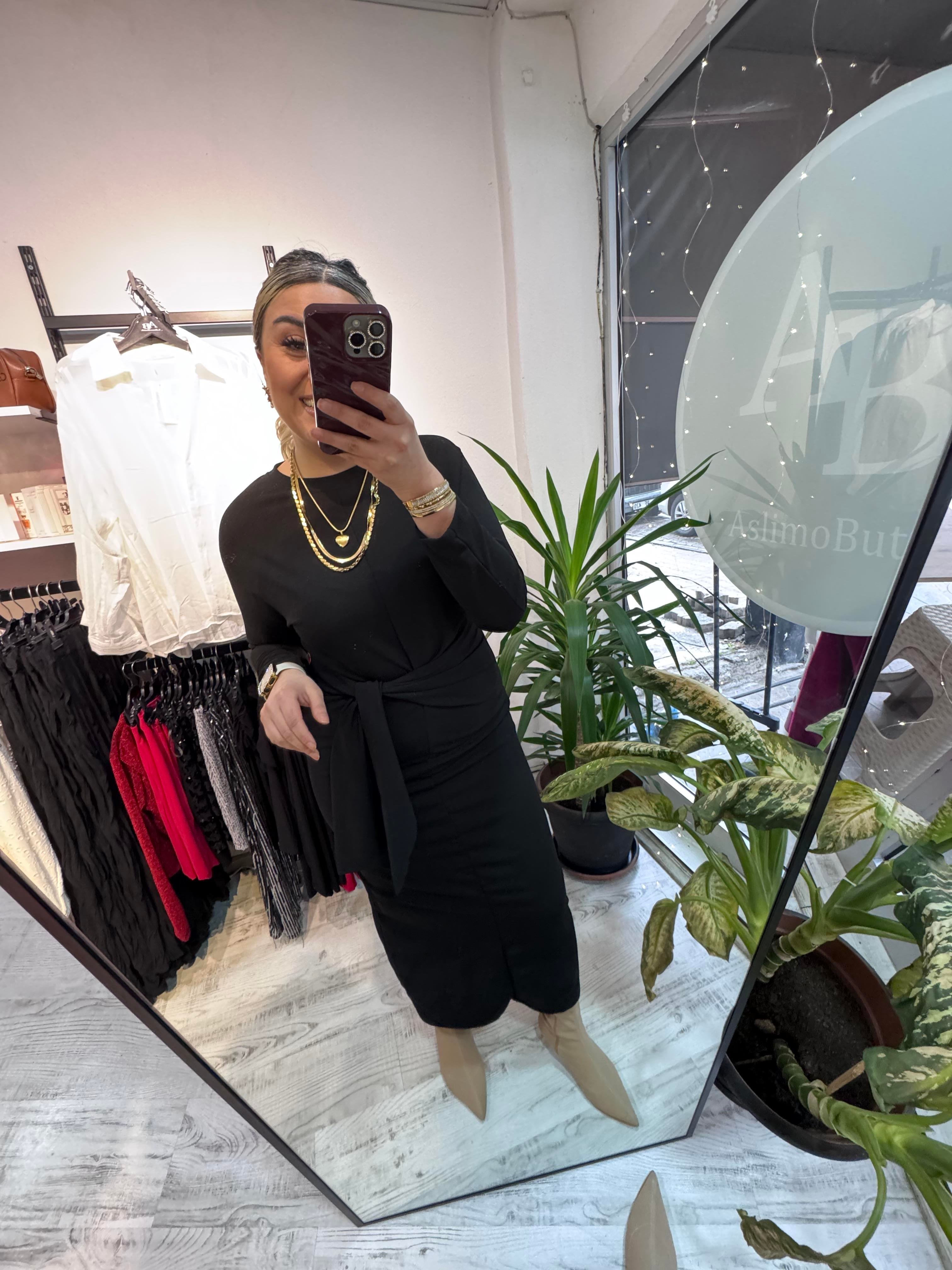 Bağlama Detaylı Siyah Elbise