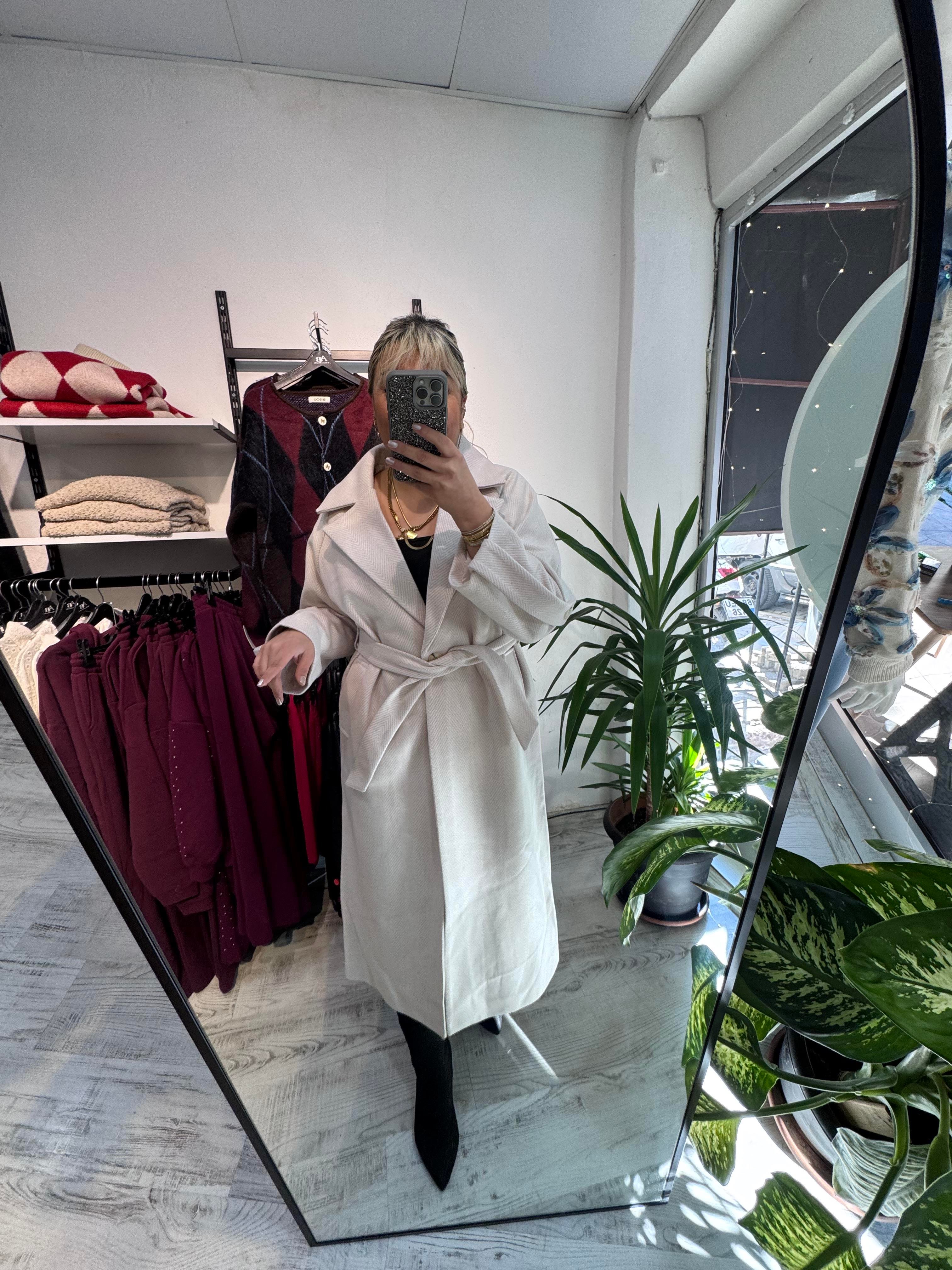 Balıksırtı Desenli Bej Premium Kalite Kaban