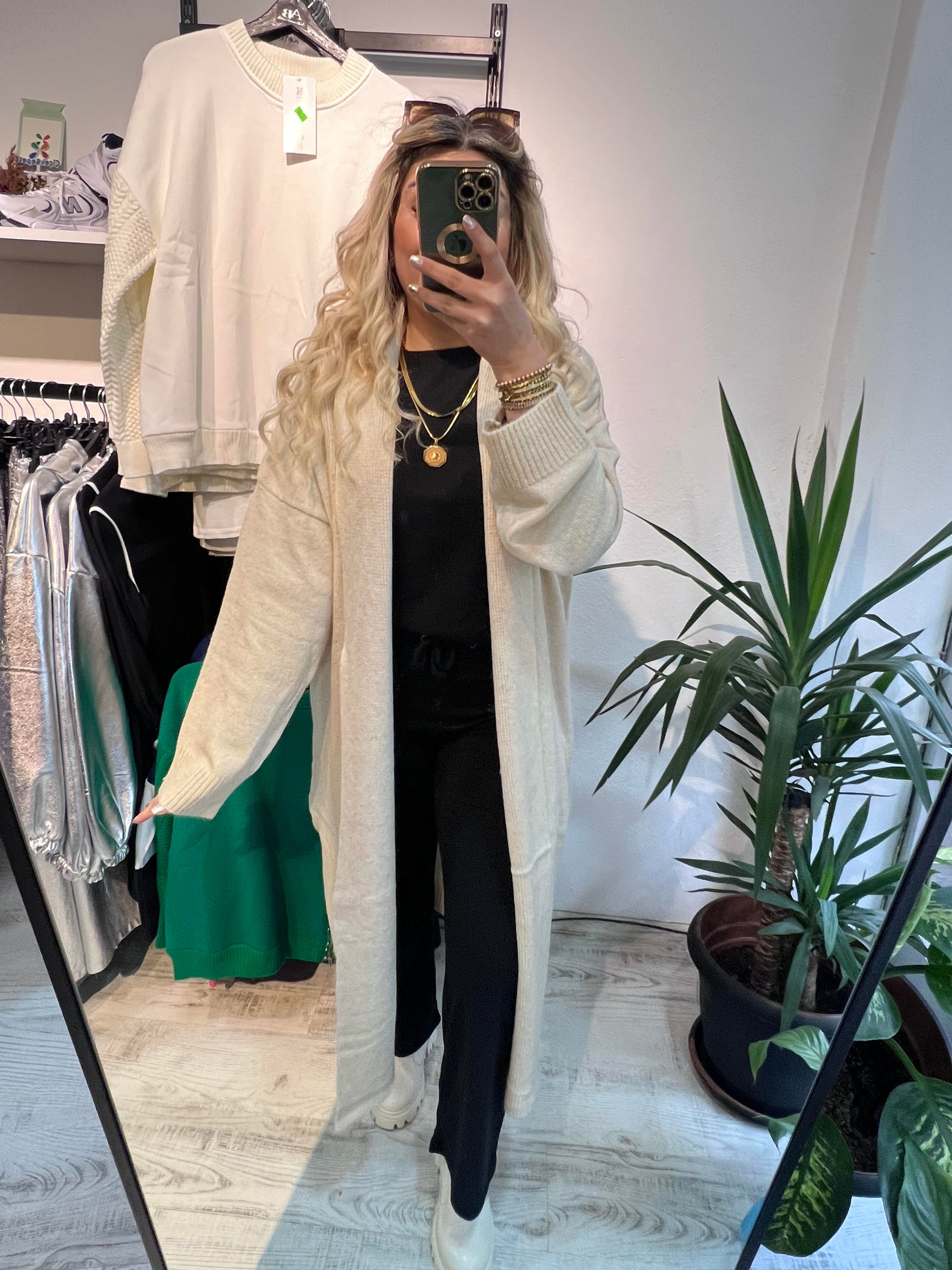 Bej Uzun Triko Hırka