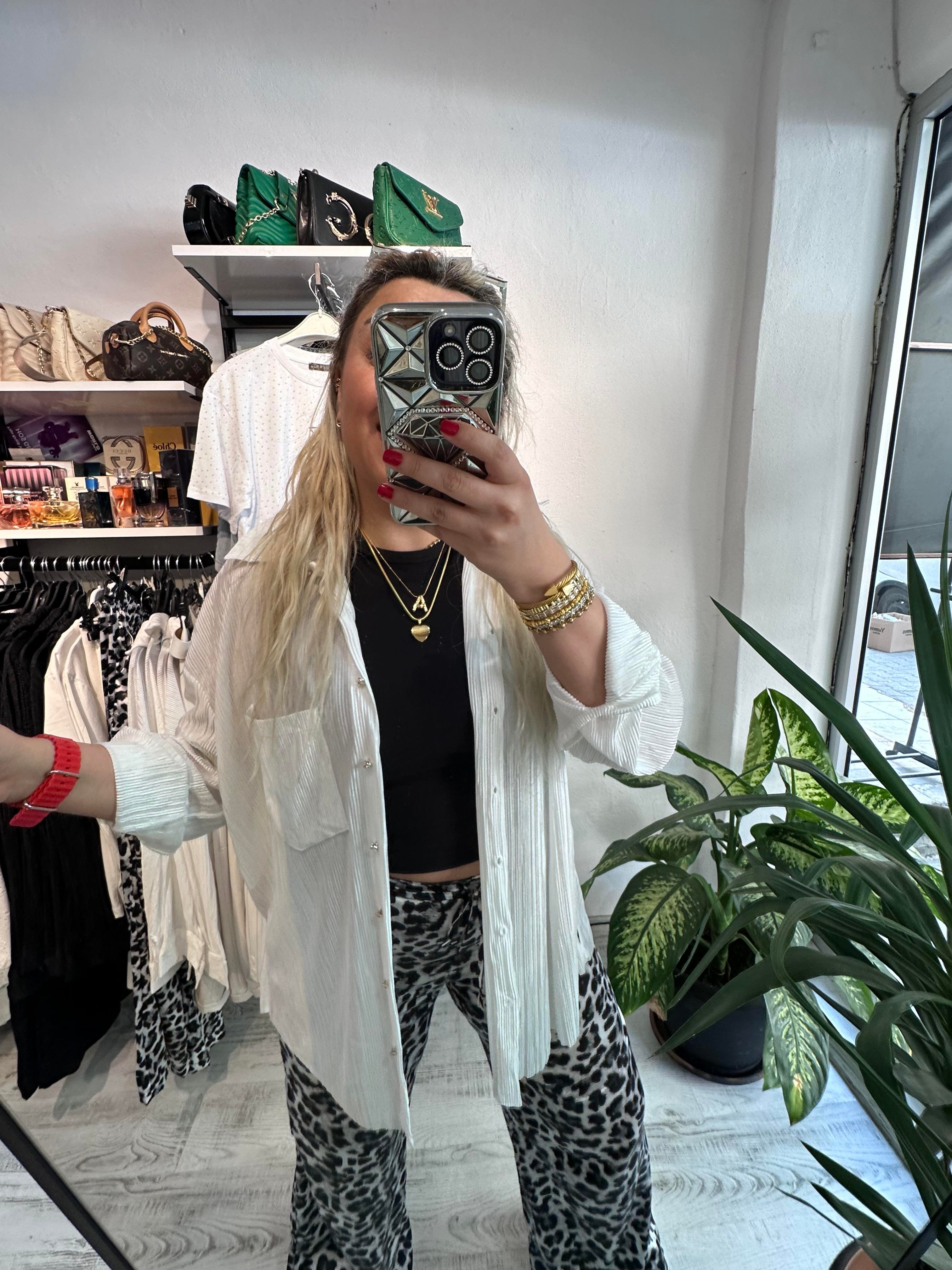 Beyaz Piliseli Saten Gömlek