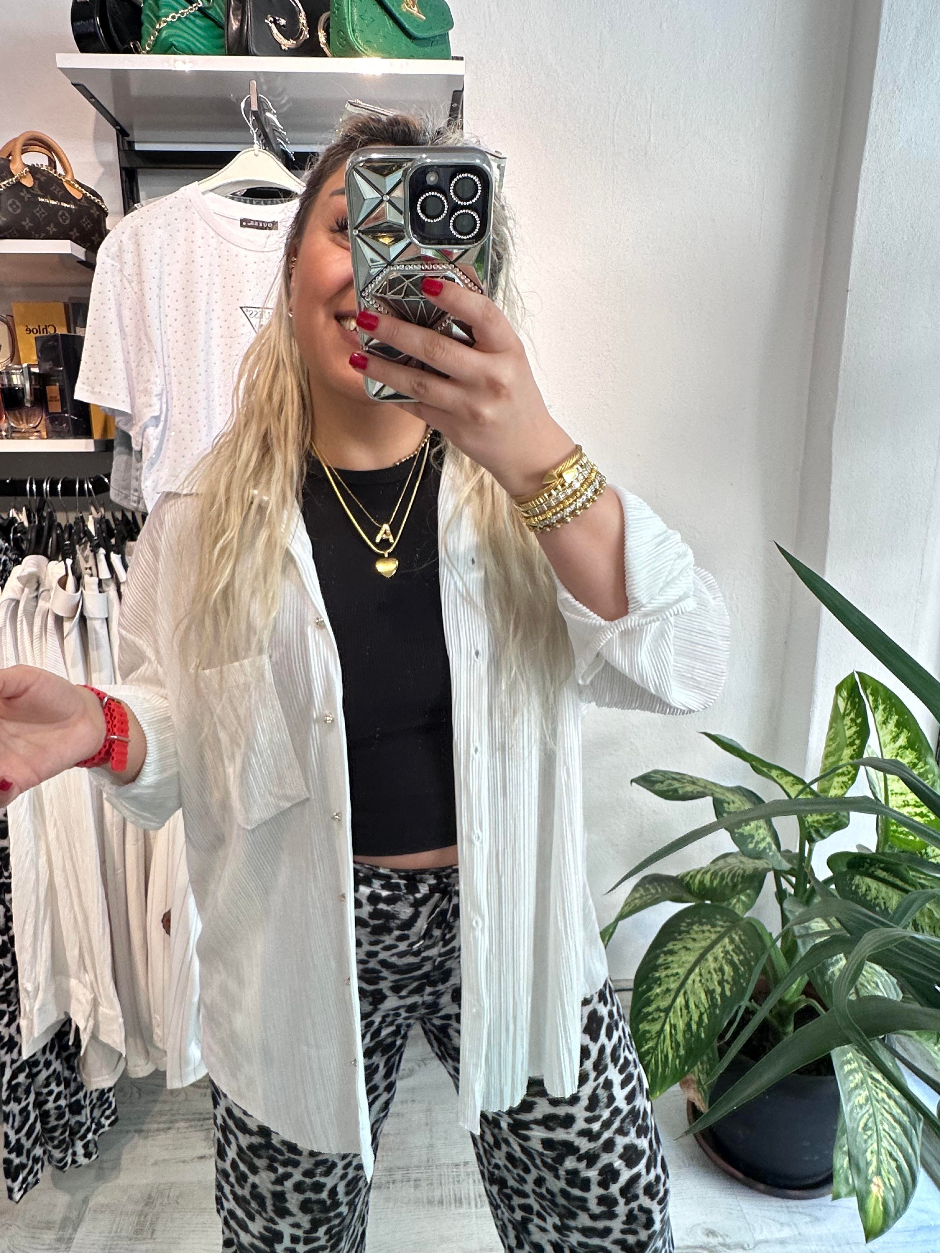 Beyaz Piliseli Saten Gömlek