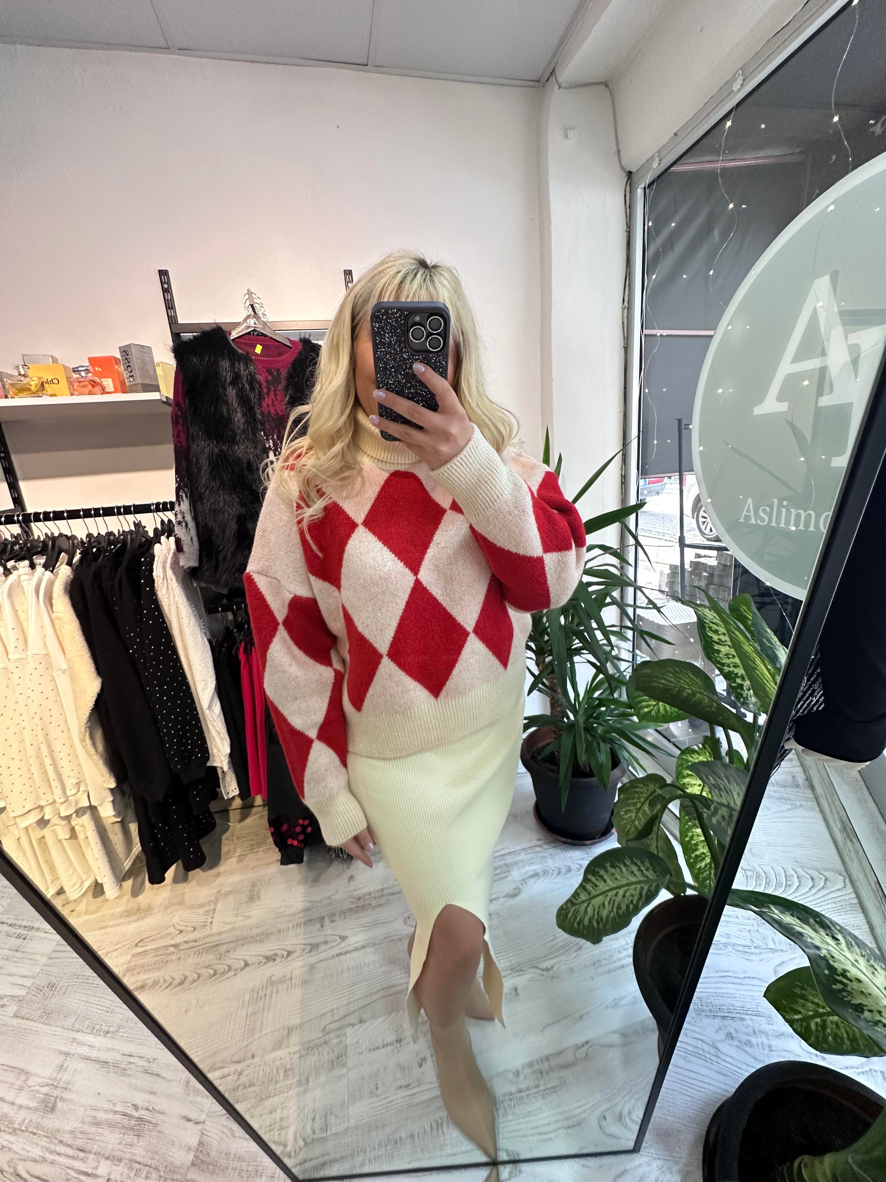 Boğazlı Kırmızı Ekru Balava Desen Premium Kazak