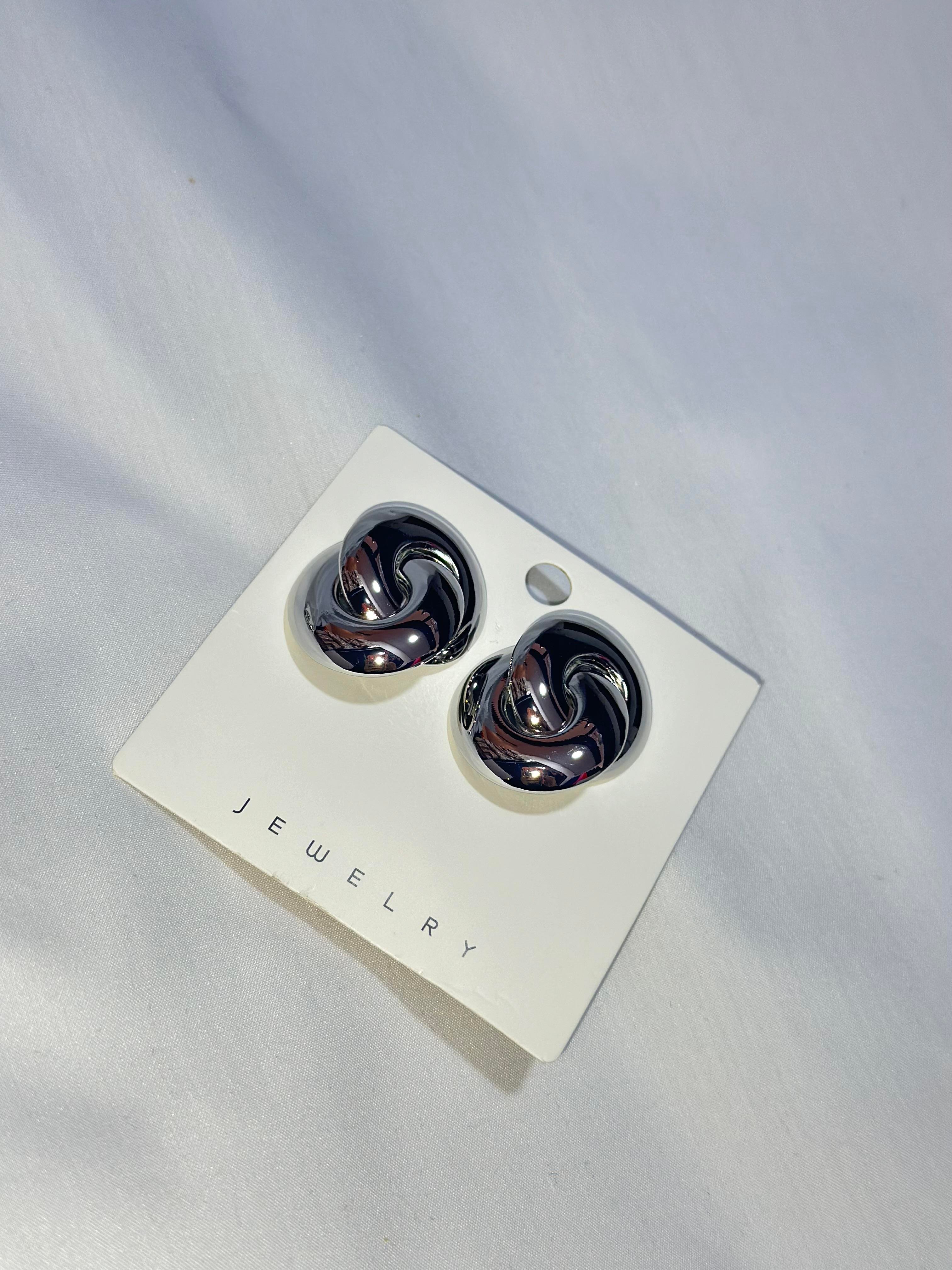 Çelik Gümüş Küpe