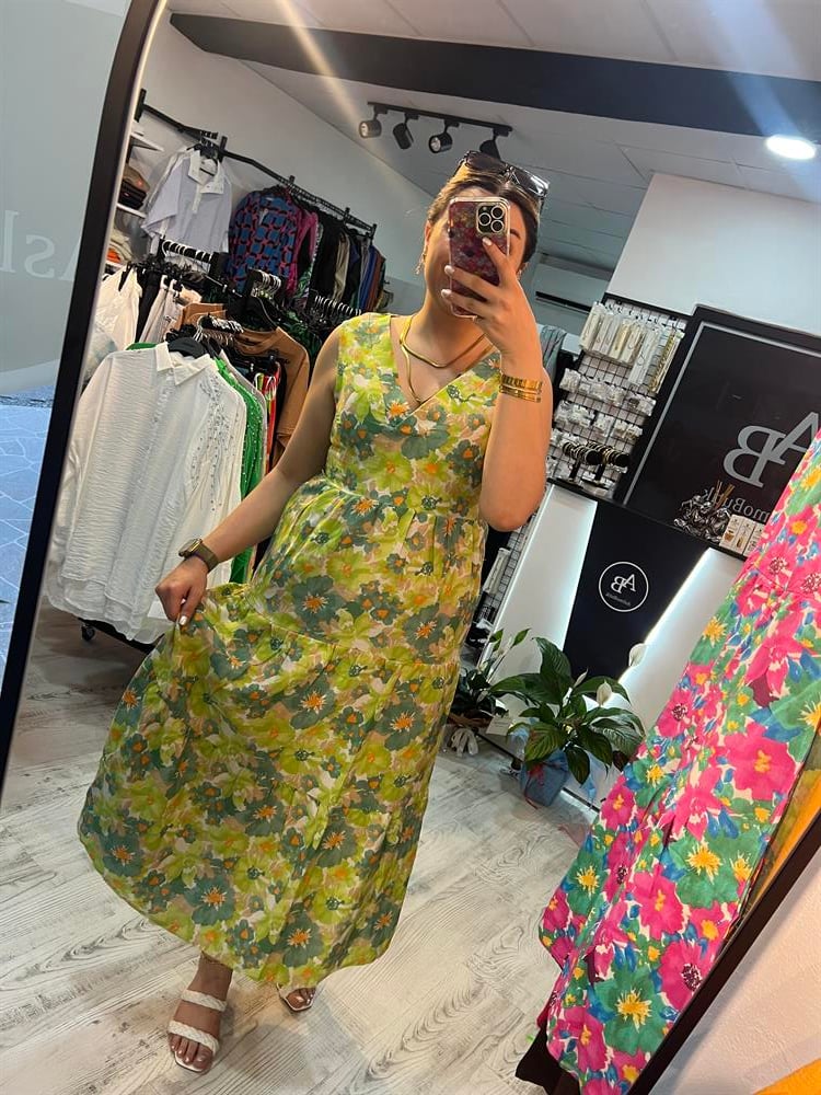 Çiçek desenli keten elbise