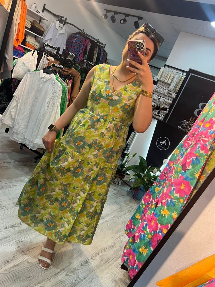 Çiçek desenli keten elbise