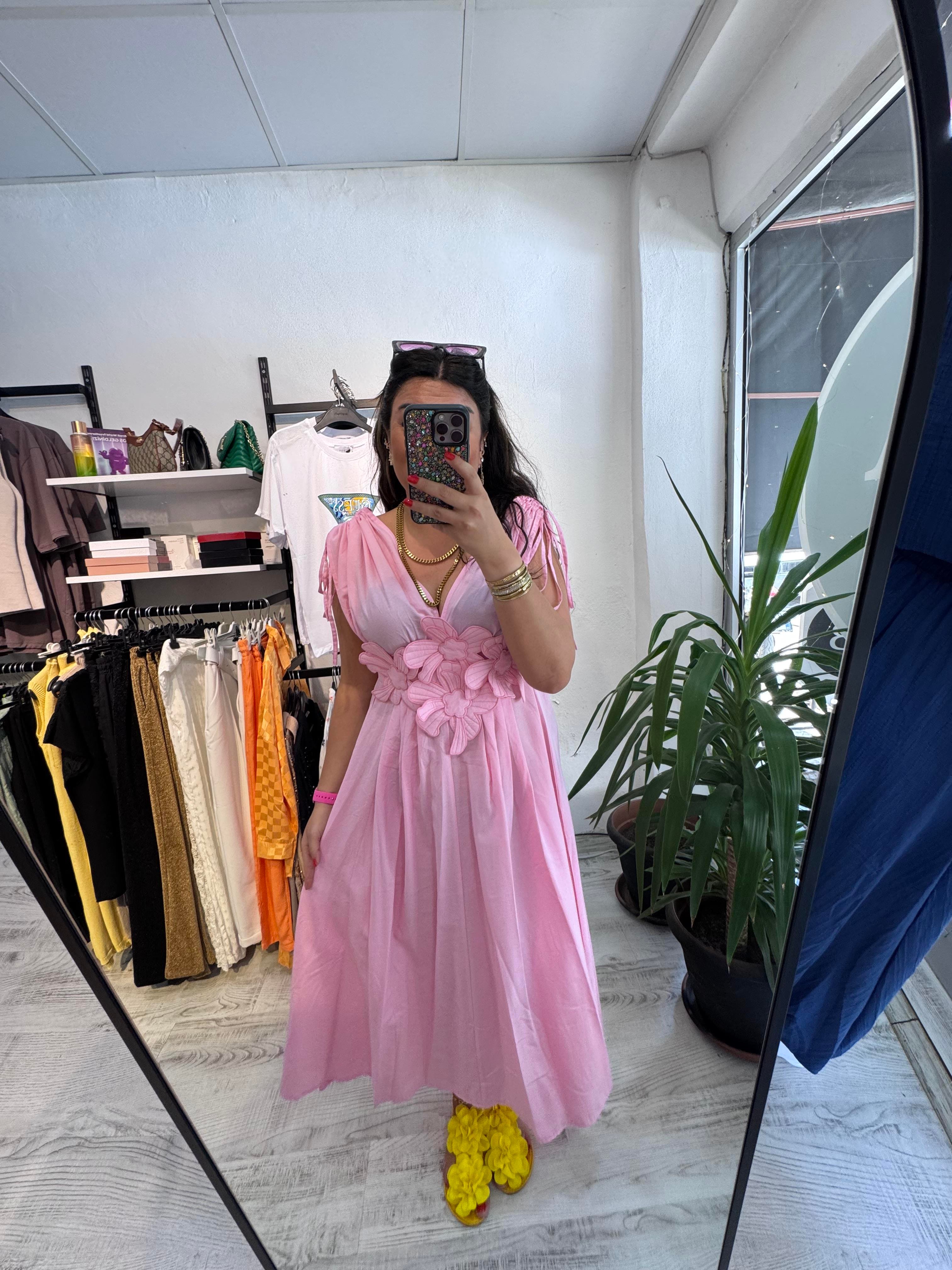 Çiçek Detaylı Pembe Elbise